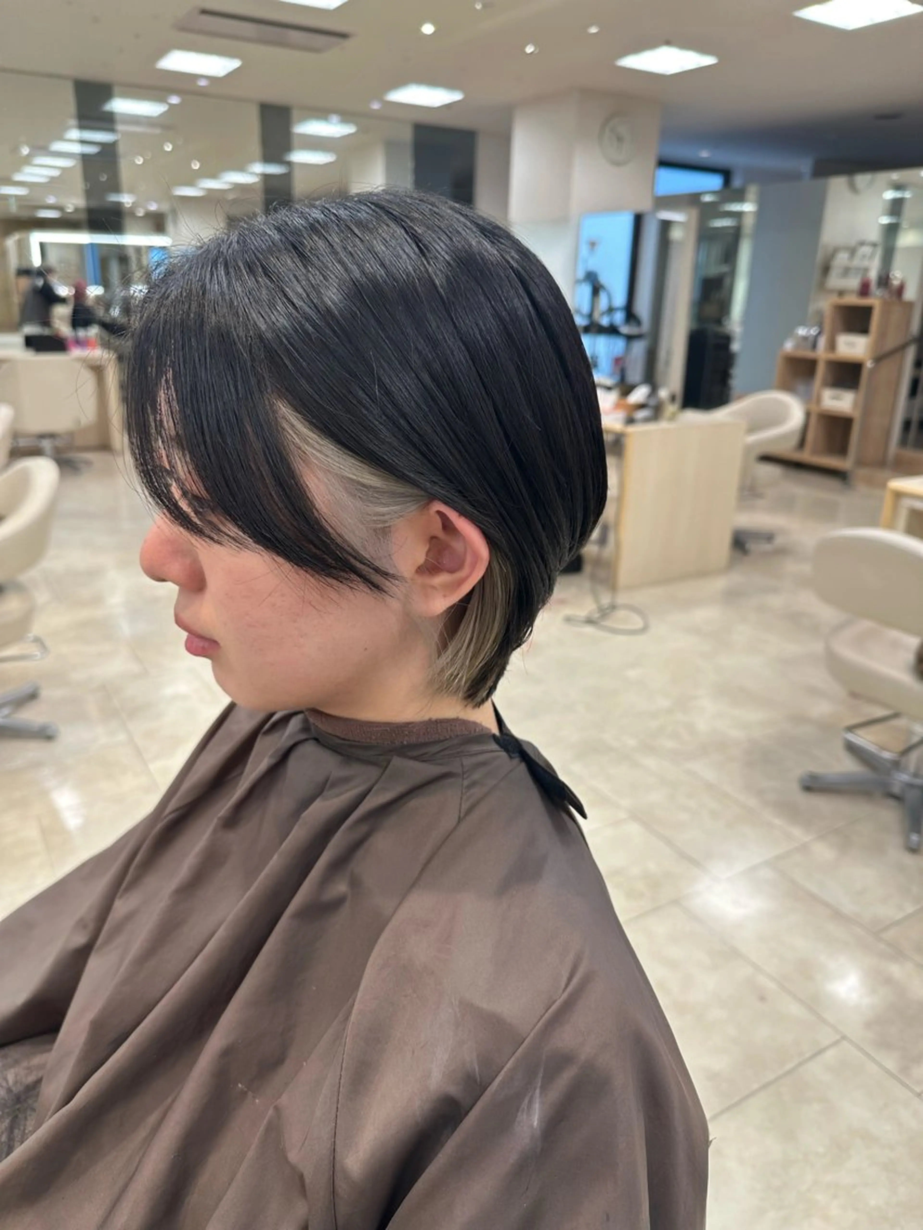 ミディアム カラー 艶髪 黄金比みくのヘアスタイル