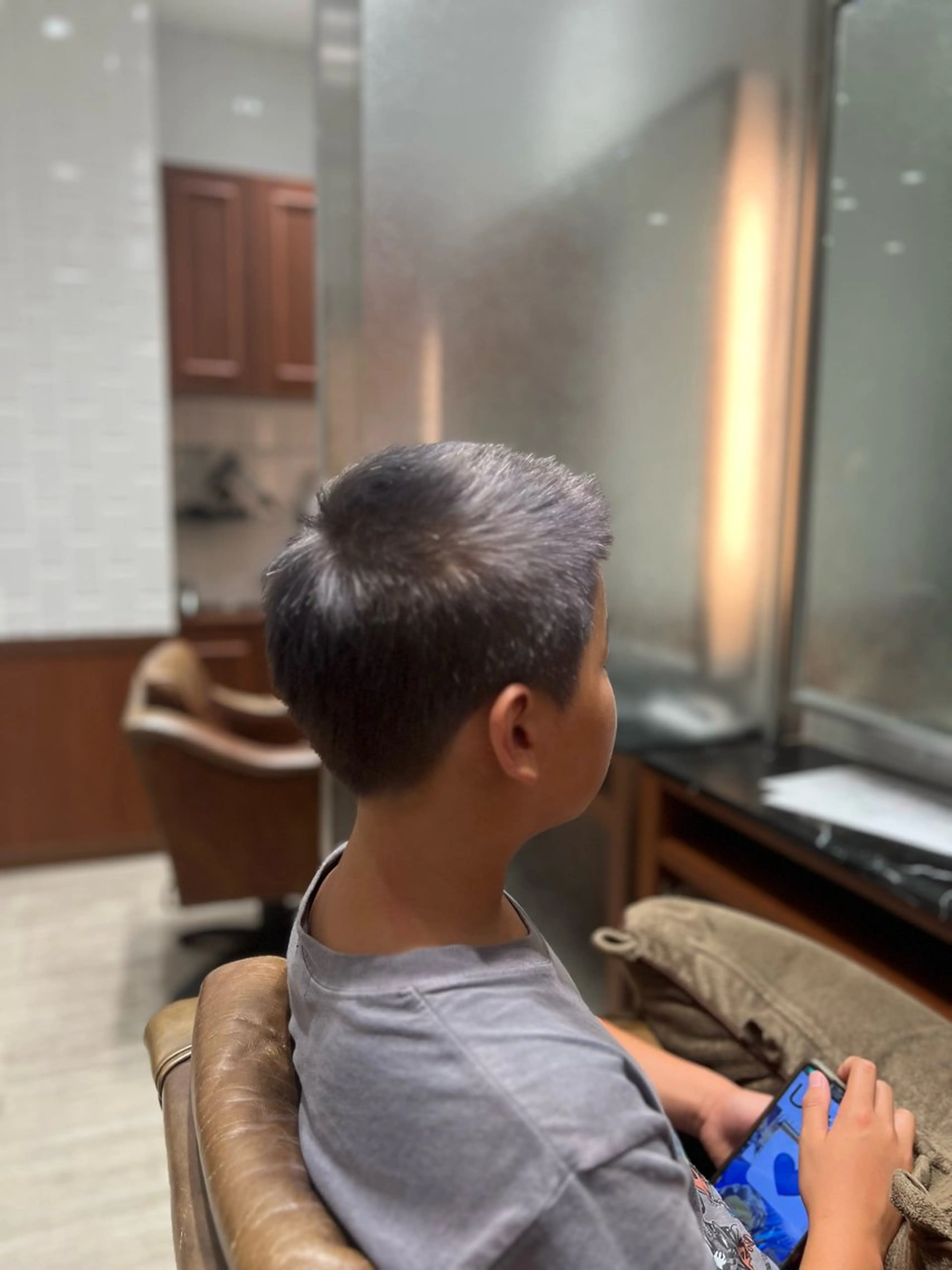 ショート カラー メンズ キッズ メンズブリーチ 刈り上げ ブリーチ 山田 美幸のヘアスタイル