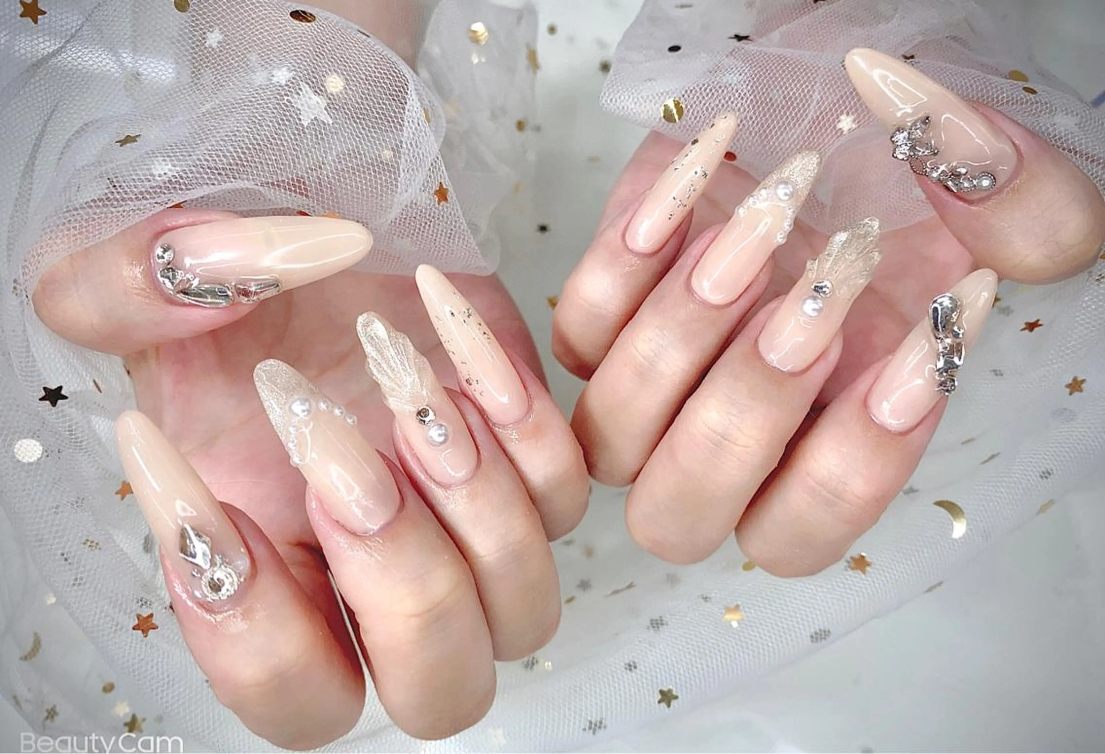 ネイル I-nailロング /ワンホン/キラキラのネイルデザイン