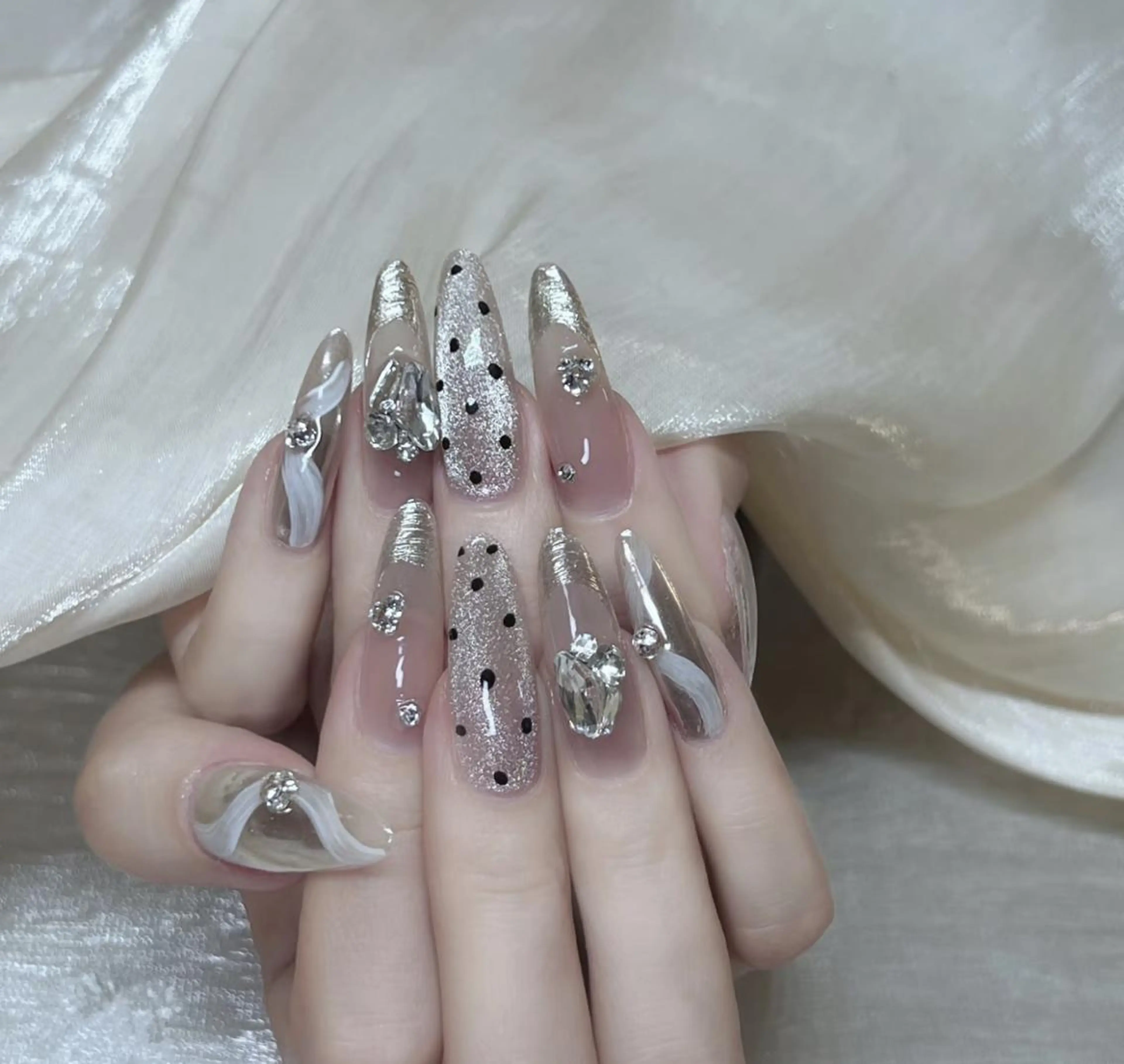 ネイル ハンドネイル 🎀 NaNa_nailのネイルデザイン