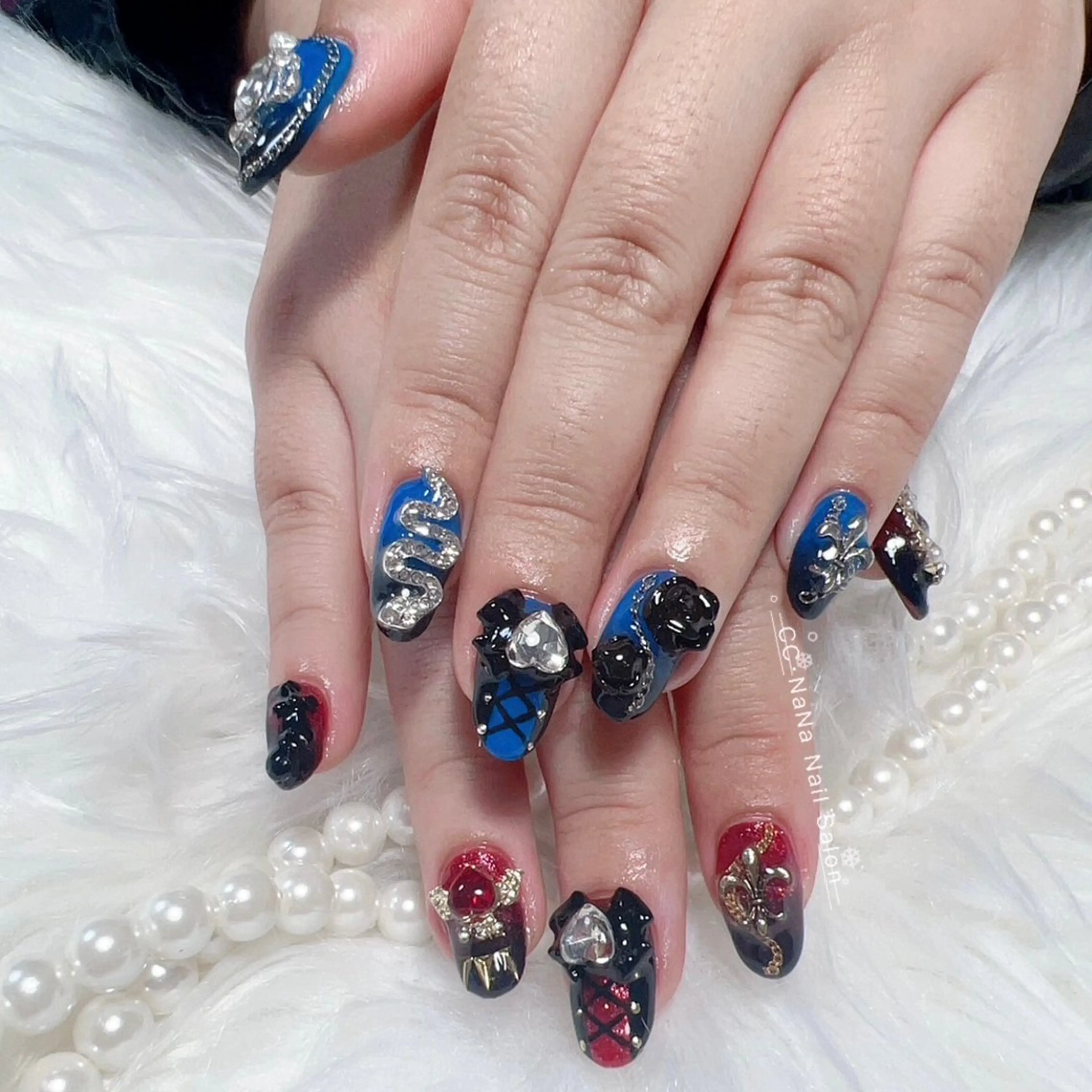 ネイル チークネイル フラッシュネイル ハート キラキラネイル 韓国ネイル ハンドネイル 💎CC・NaNa 韓国風ネイル🌙Cのネイルデザイン