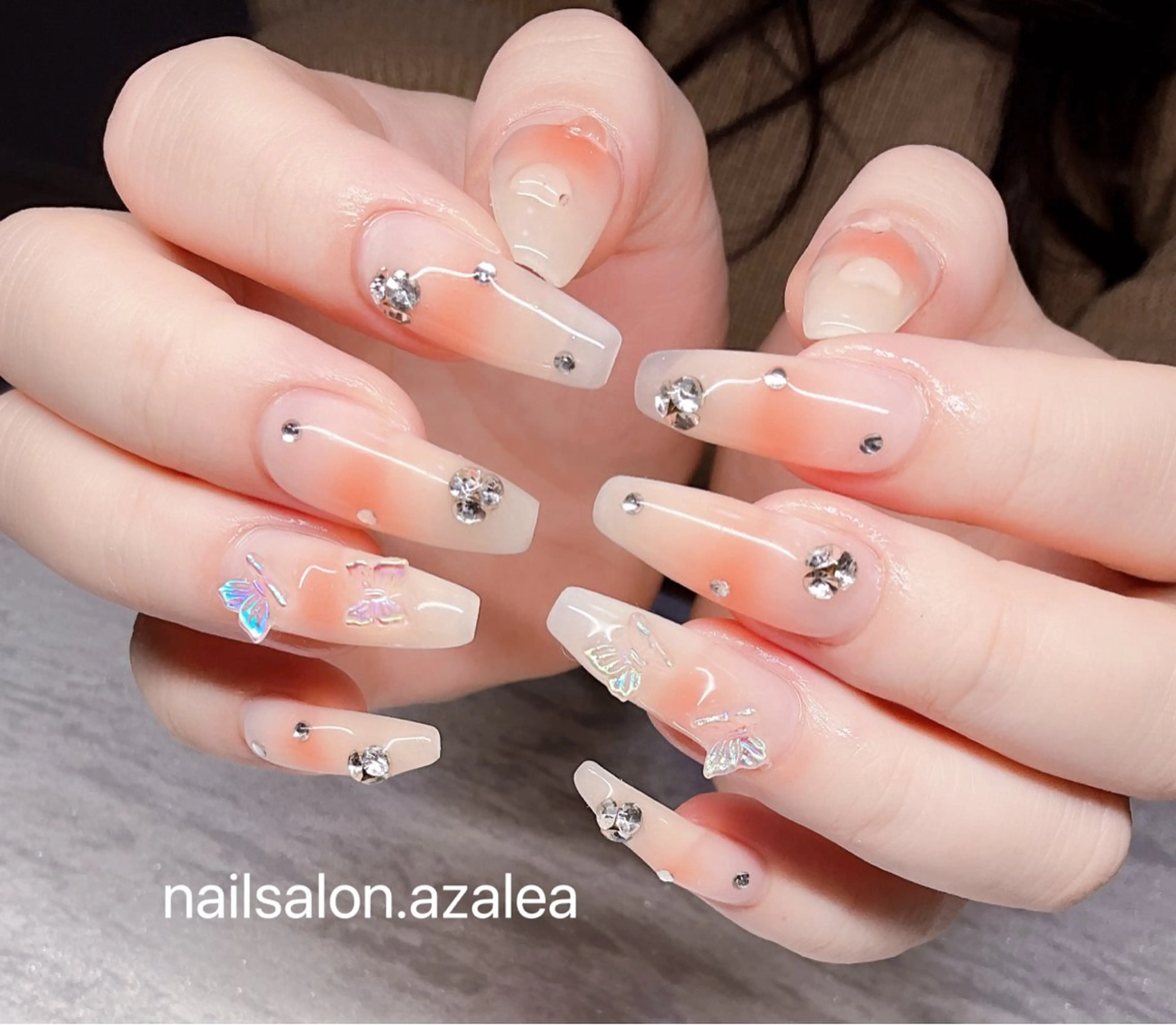 ネイル ハンドネイル R inのネイルデザイン