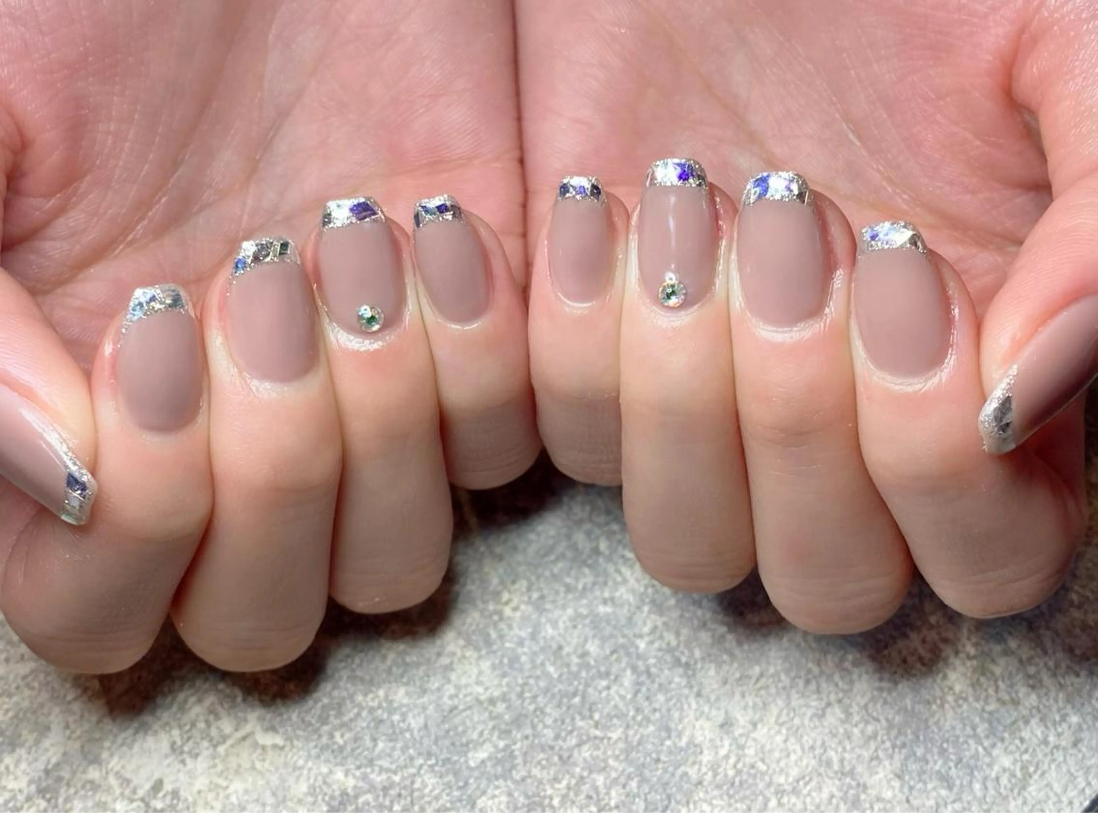 ネイル フレンチネイル ガラスフレンチ ストーンネイル ハンドネイル Lino+ ネイル&よもぎ蒸しのネイルデザイン