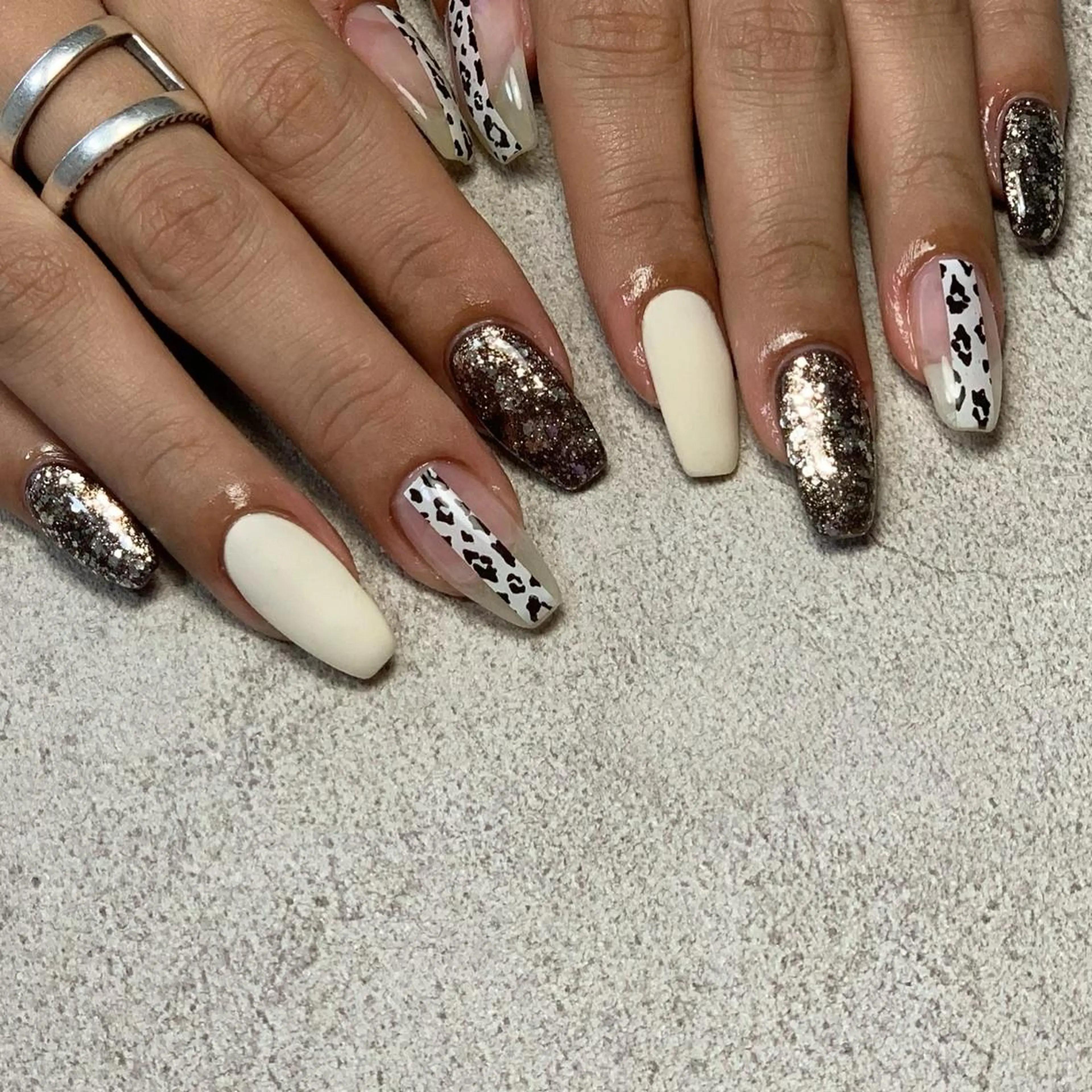 ネイル S. JEWELのネイルデザイン