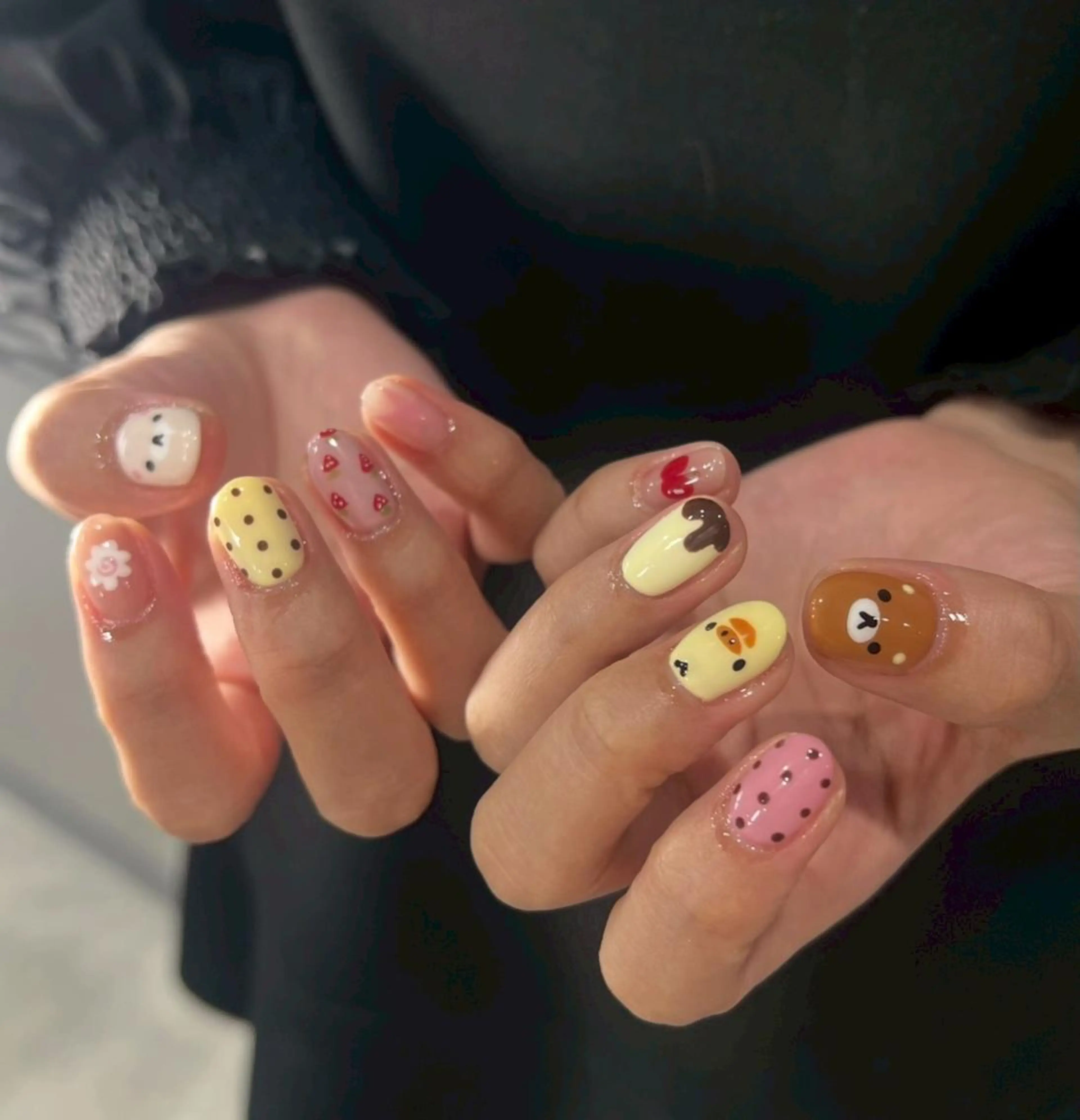 ネイル 持ち込み ストーンネイル ハンドネイル DL•BEAUTY / YUIのネイルデザイン