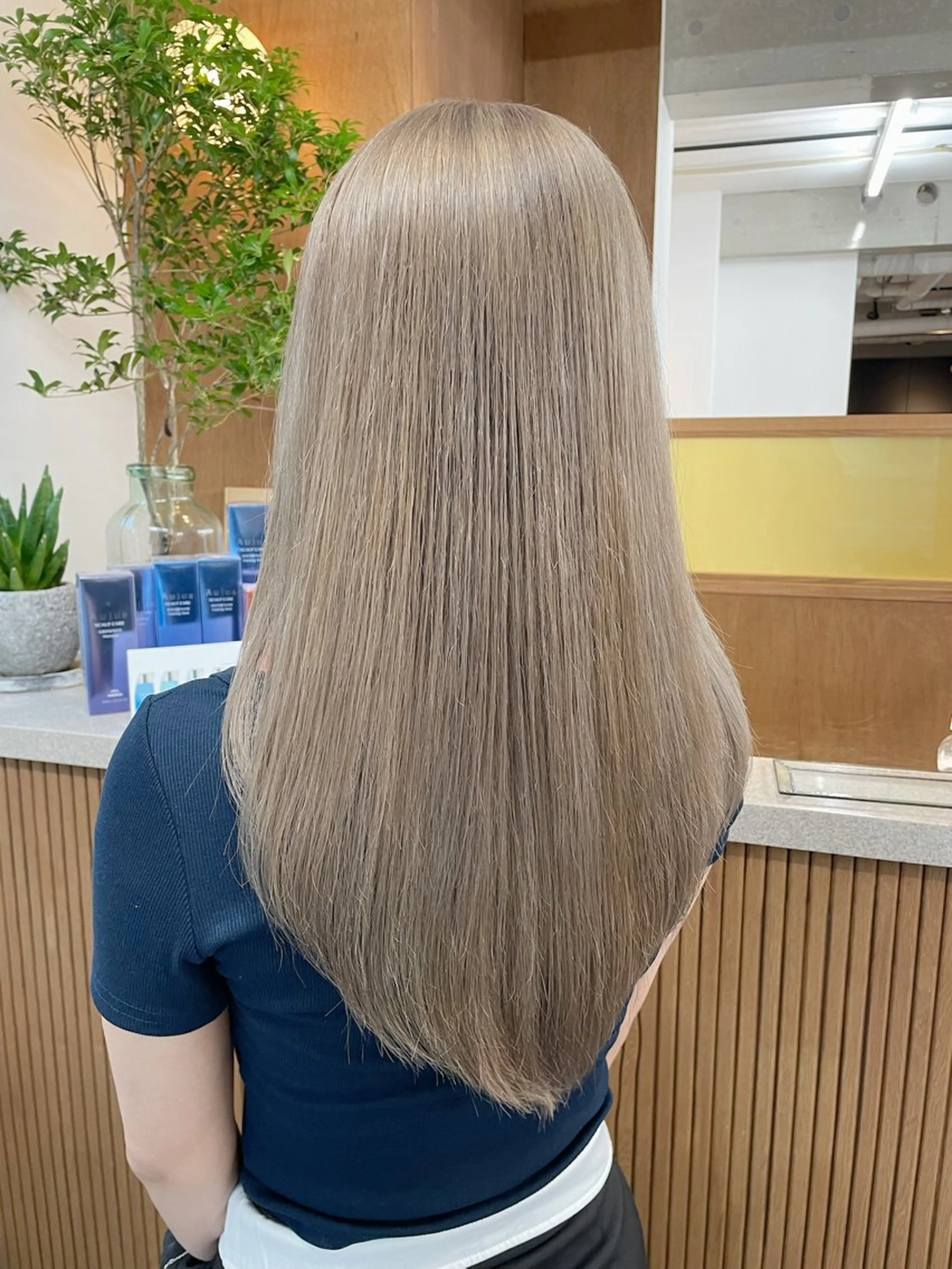 ロング カット ヘアカラー トリートメント 透明感・艶カラー/ 坂田友梨奈のヘアスタイル