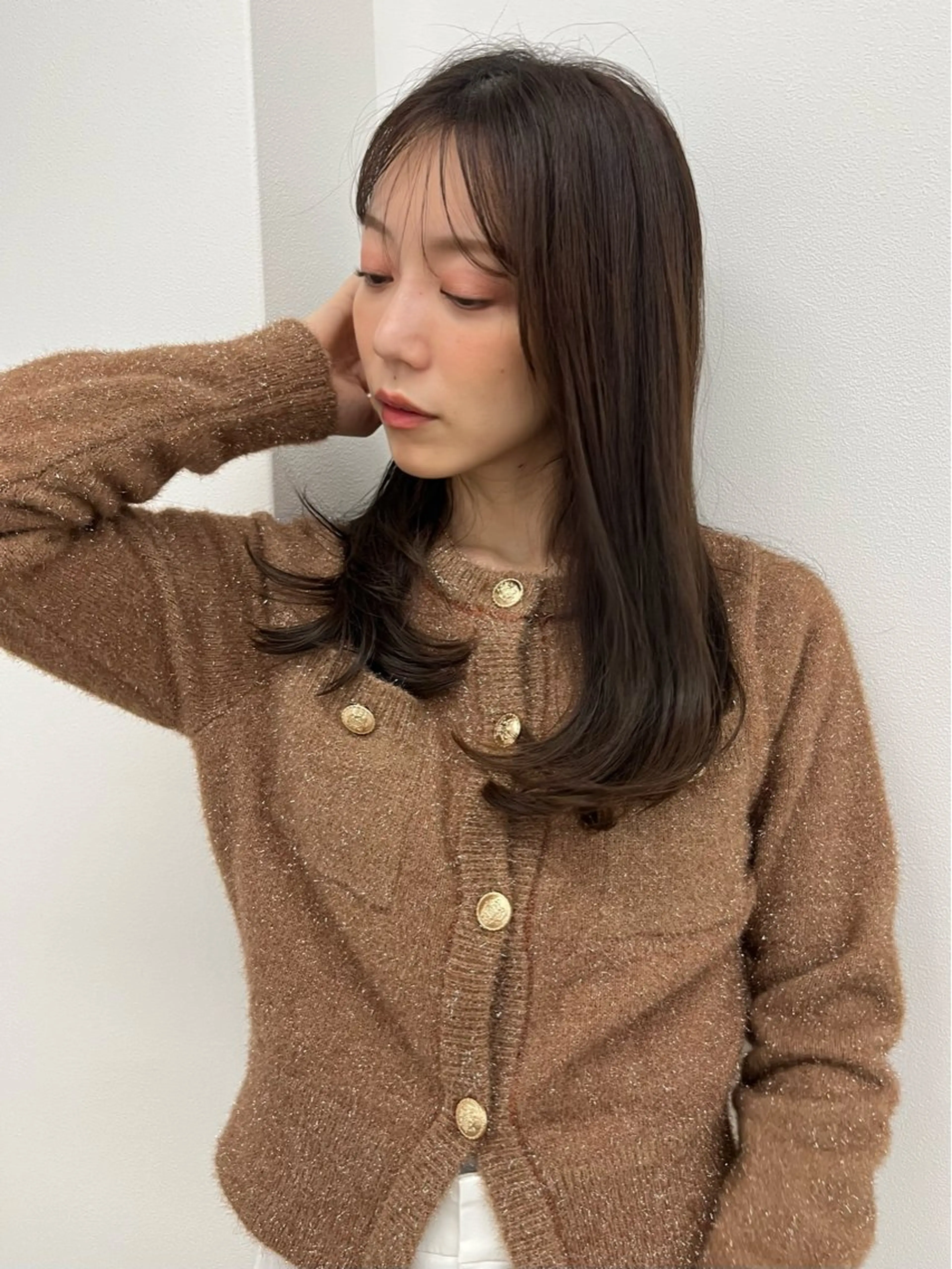 セミロング レイヤーカット 箱崎 凪沙のヘアスタイル