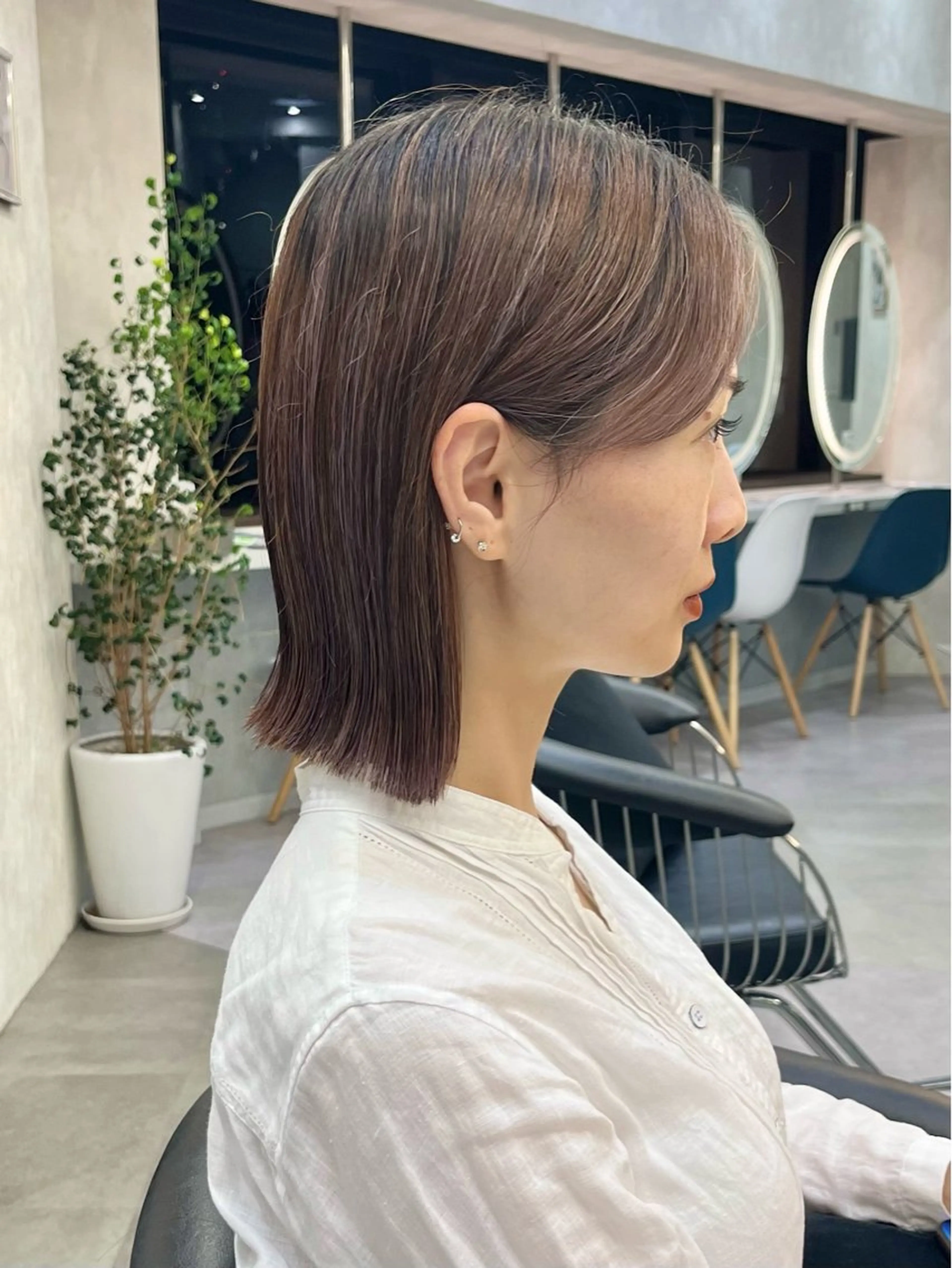 ショート カラー パーマ ヘアアレンジ ブリーチ ケアブリーチ 透明感カラー ダブルカラー ハイライトカラー カット トリートメント ヘアセット ボブ｜韓国｜美髪矯正 ｜amika🌙のヘアスタイル