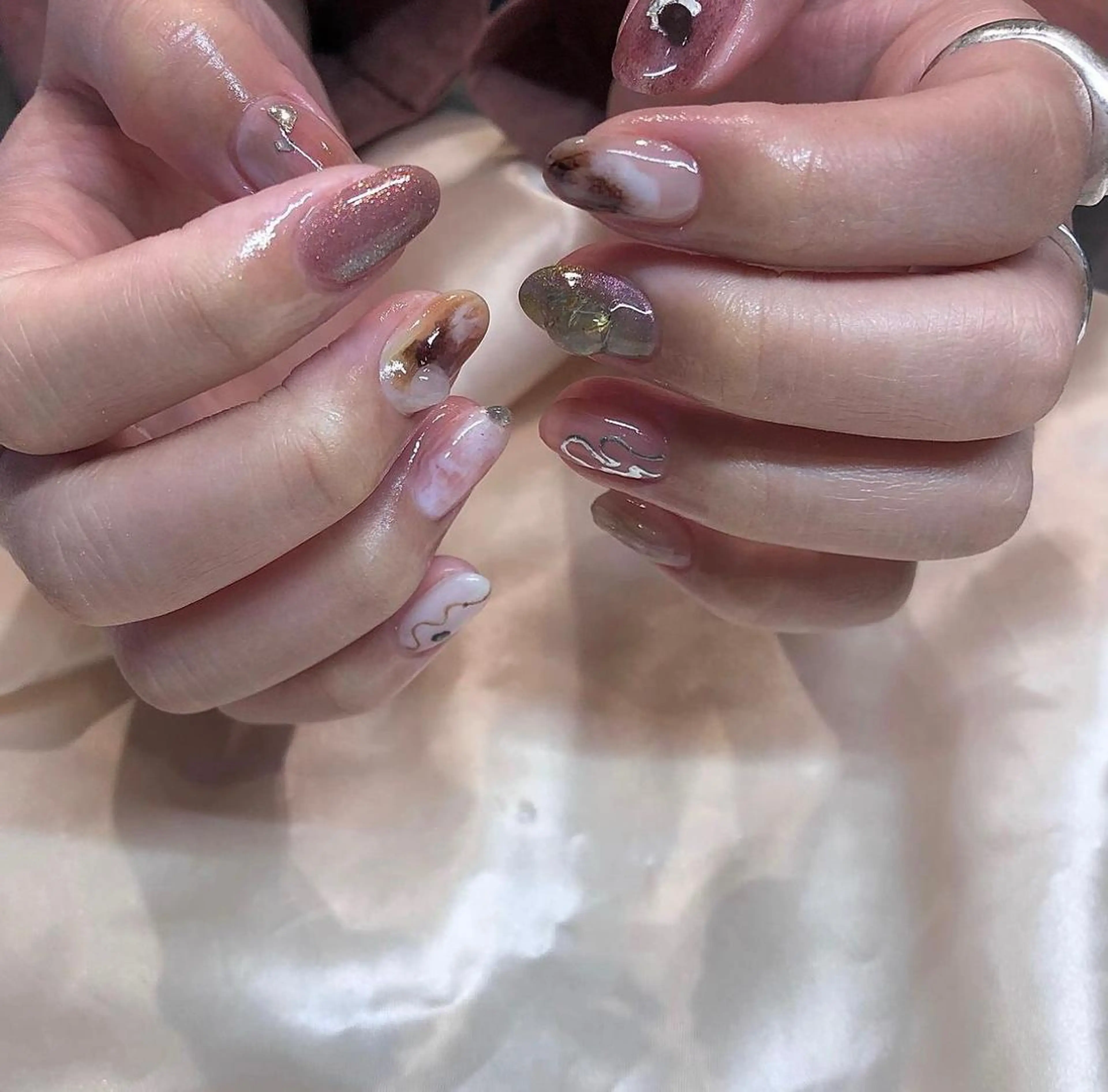 ネイル パラあり！フィルイン 美フォルムのネイルデザイン