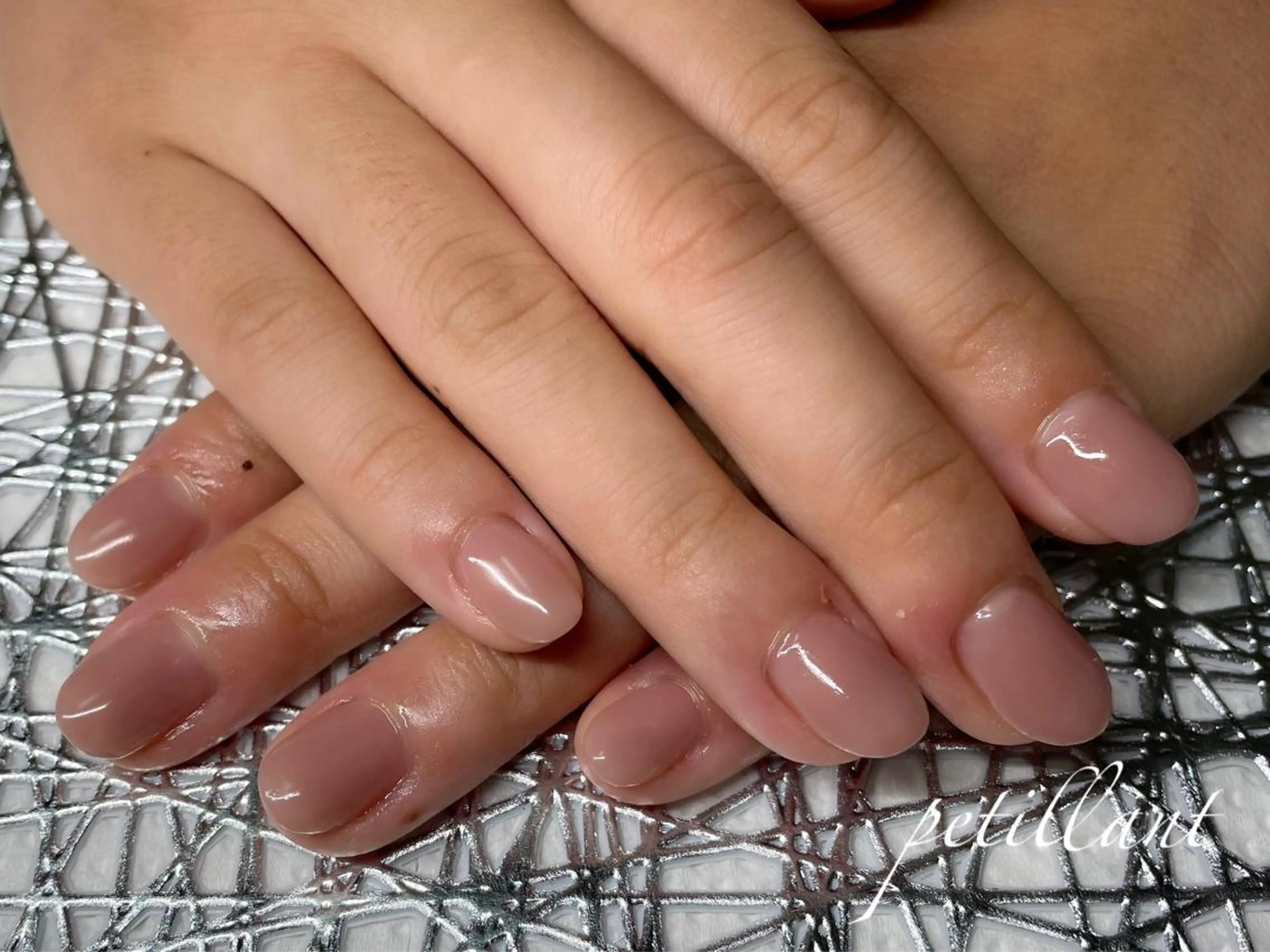 ネイル 長さ出し ジェルネイル ハンドネイル ハンドケア petillant所属・nail salon petillantのネイルデザイン
