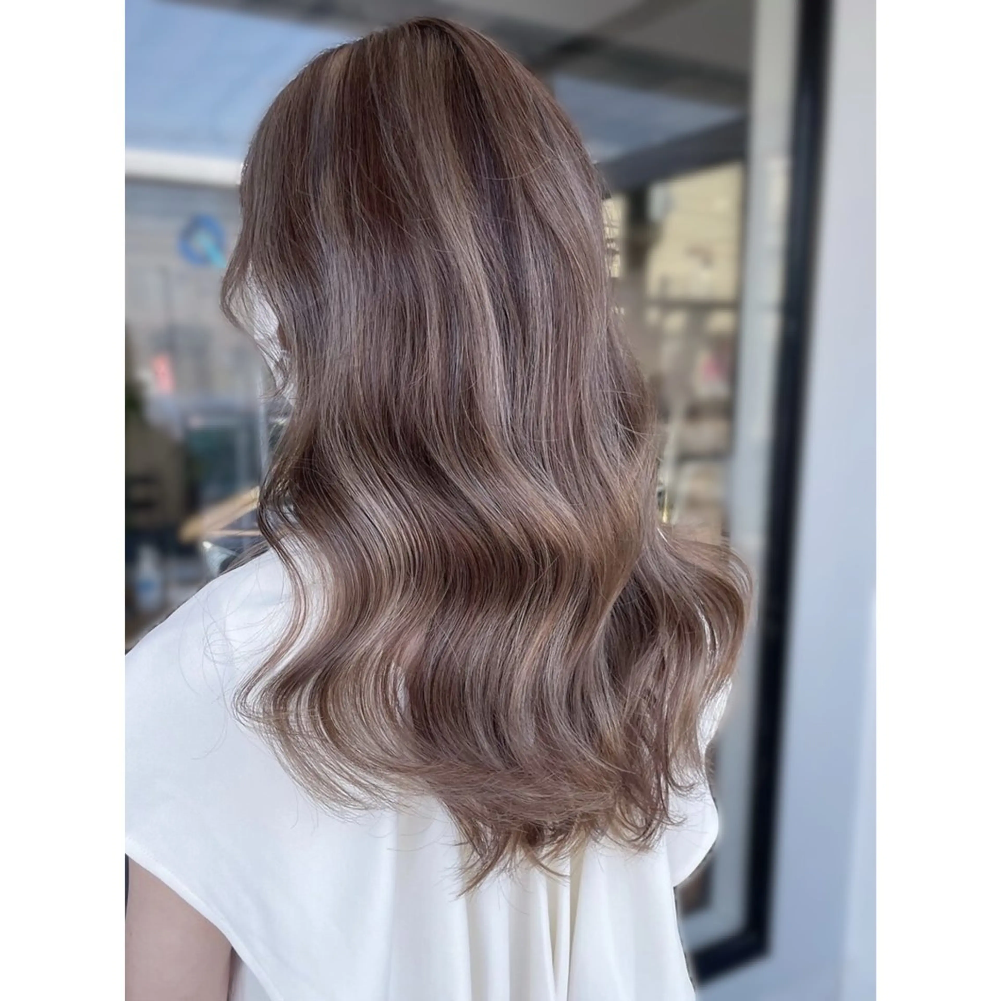 骨格矯正カット・部分ブリーチ・部分カラー✨【メンズ・レディースok👌】白髪ぼかし、表面ハイライト、インナーカラーの写真