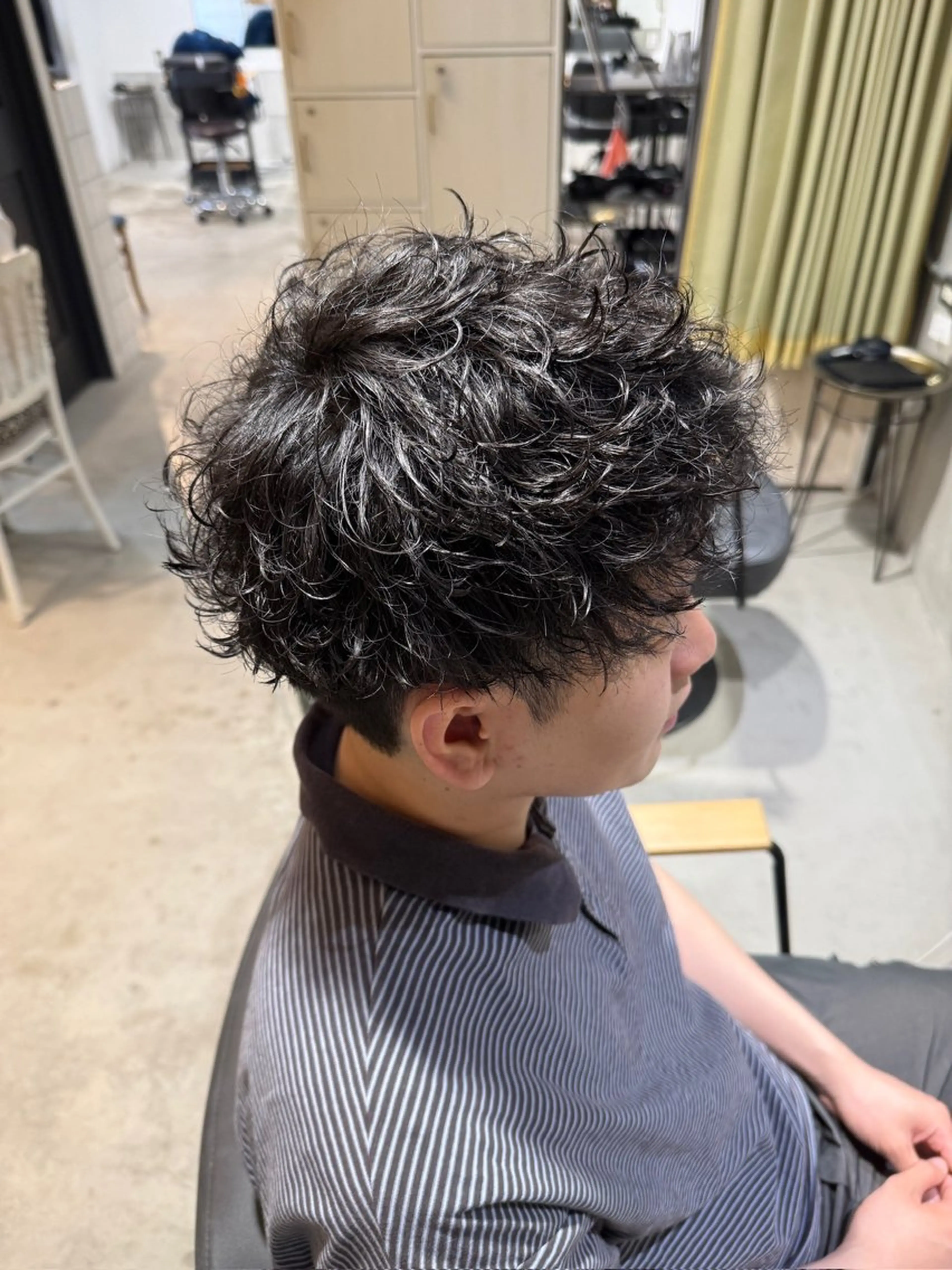 ショート パーマ メンズ メンズパーマ ツイストスパイラルパーマ 波巻きパーマ ショートヘア スパイラルパーマ カット パーマ メンズカットパーマ ✂️ JOYAのヘアスタイル