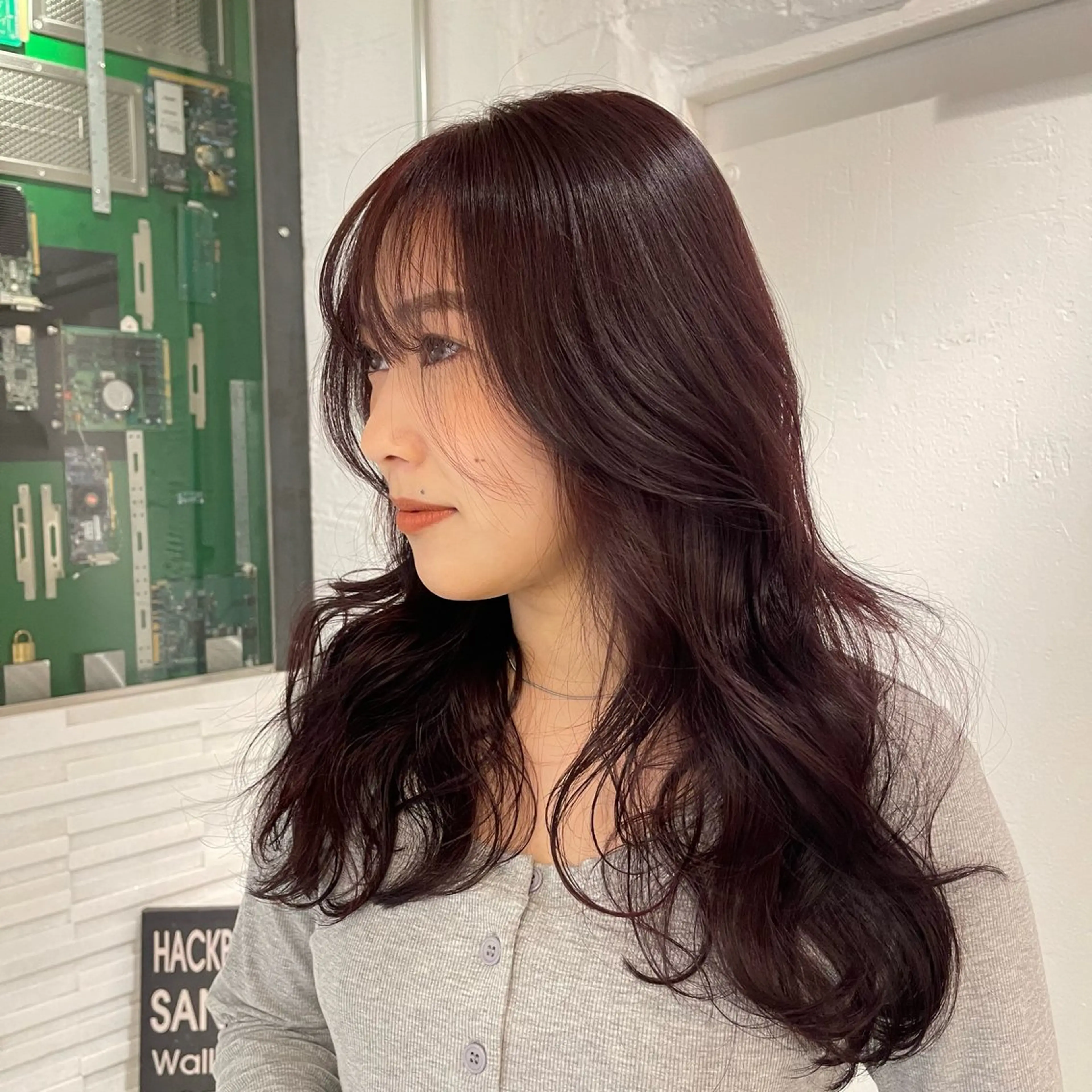 ロング カラー レッドカラー ヘアカラー トリートメント nameless miichiのヘアスタイル