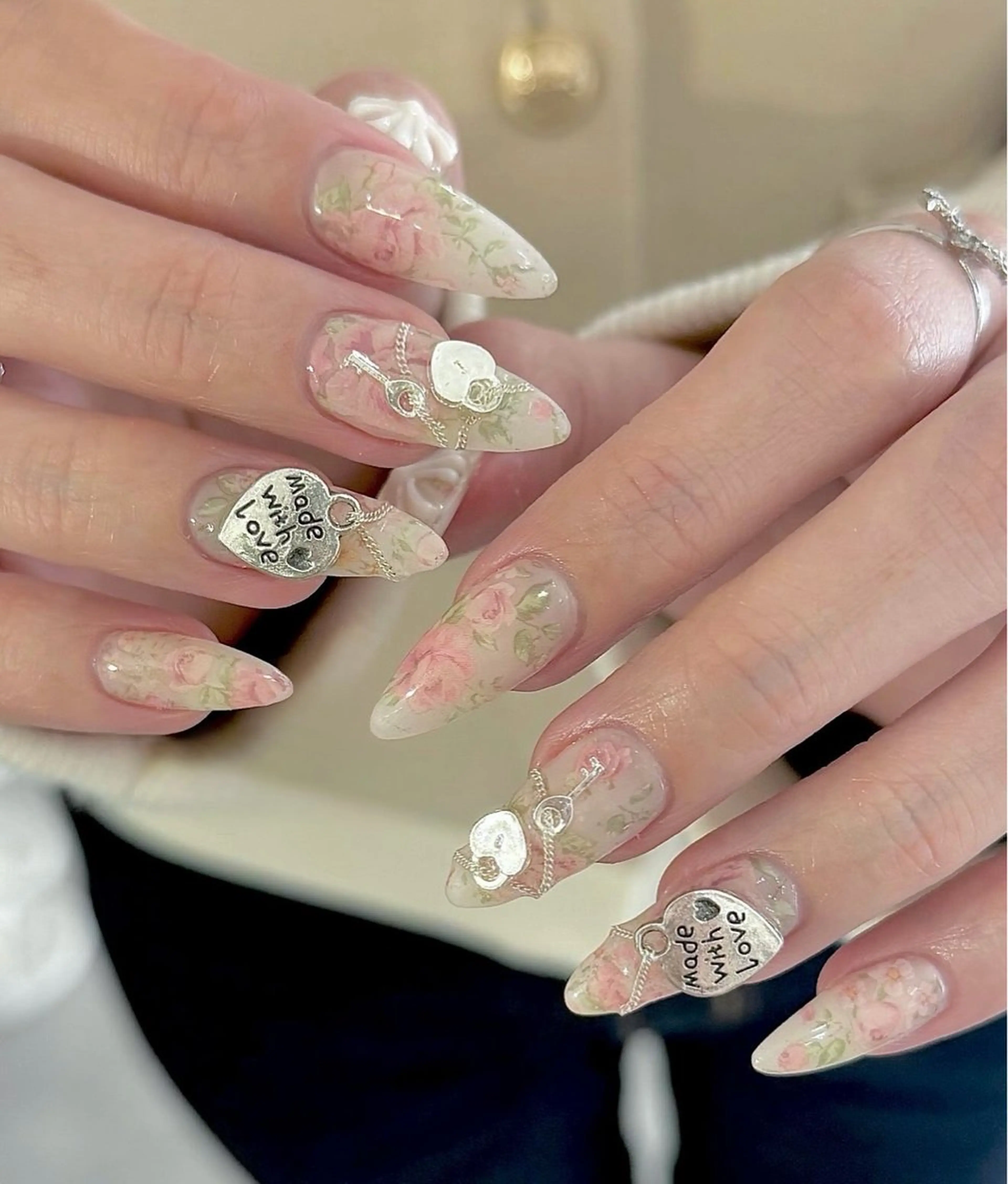 ネイル ハンドネイル Jenn Nail Salonのネイルデザイン