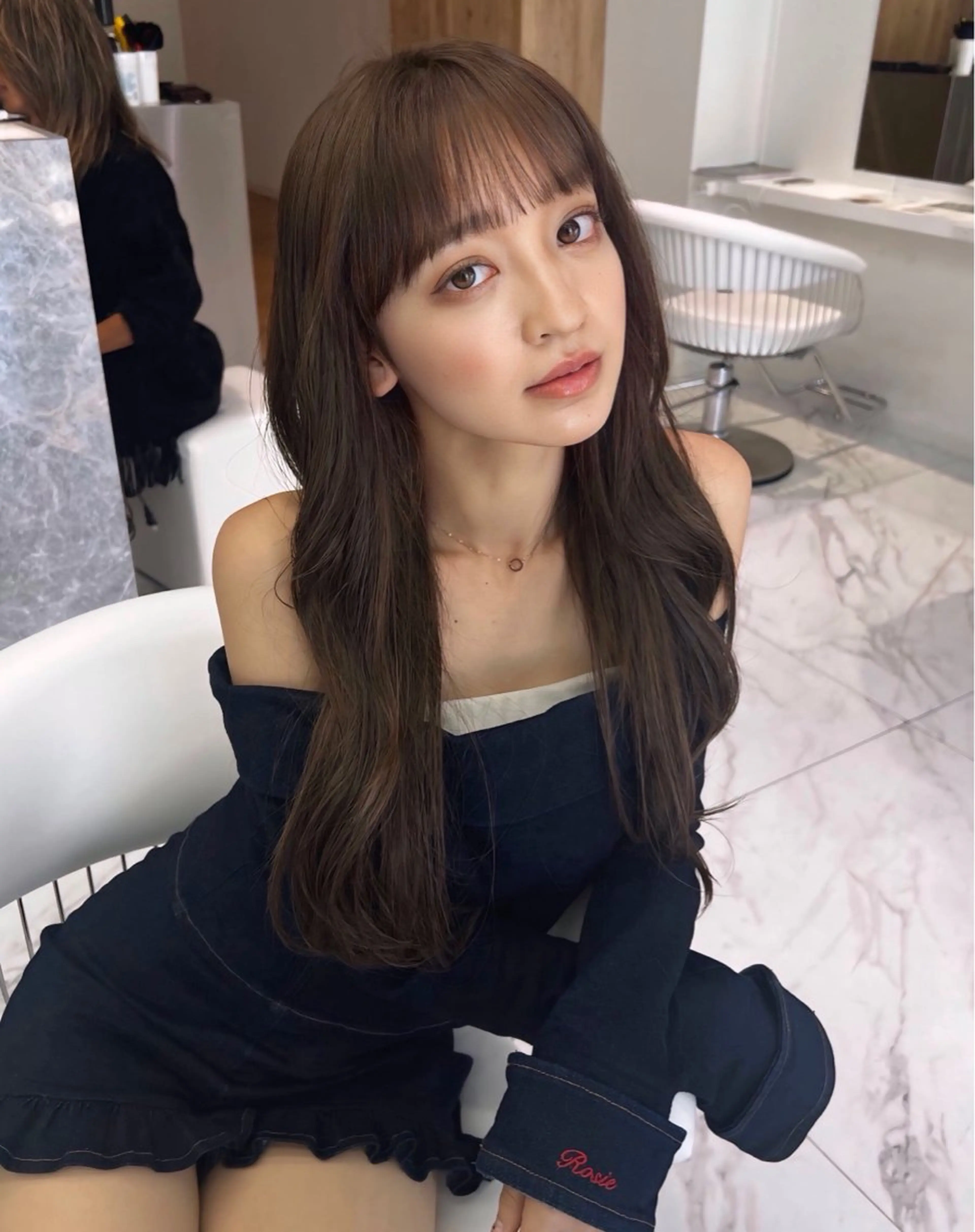 ロング DEAN 名駅店 大人レイヤーカットのヘアスタイル