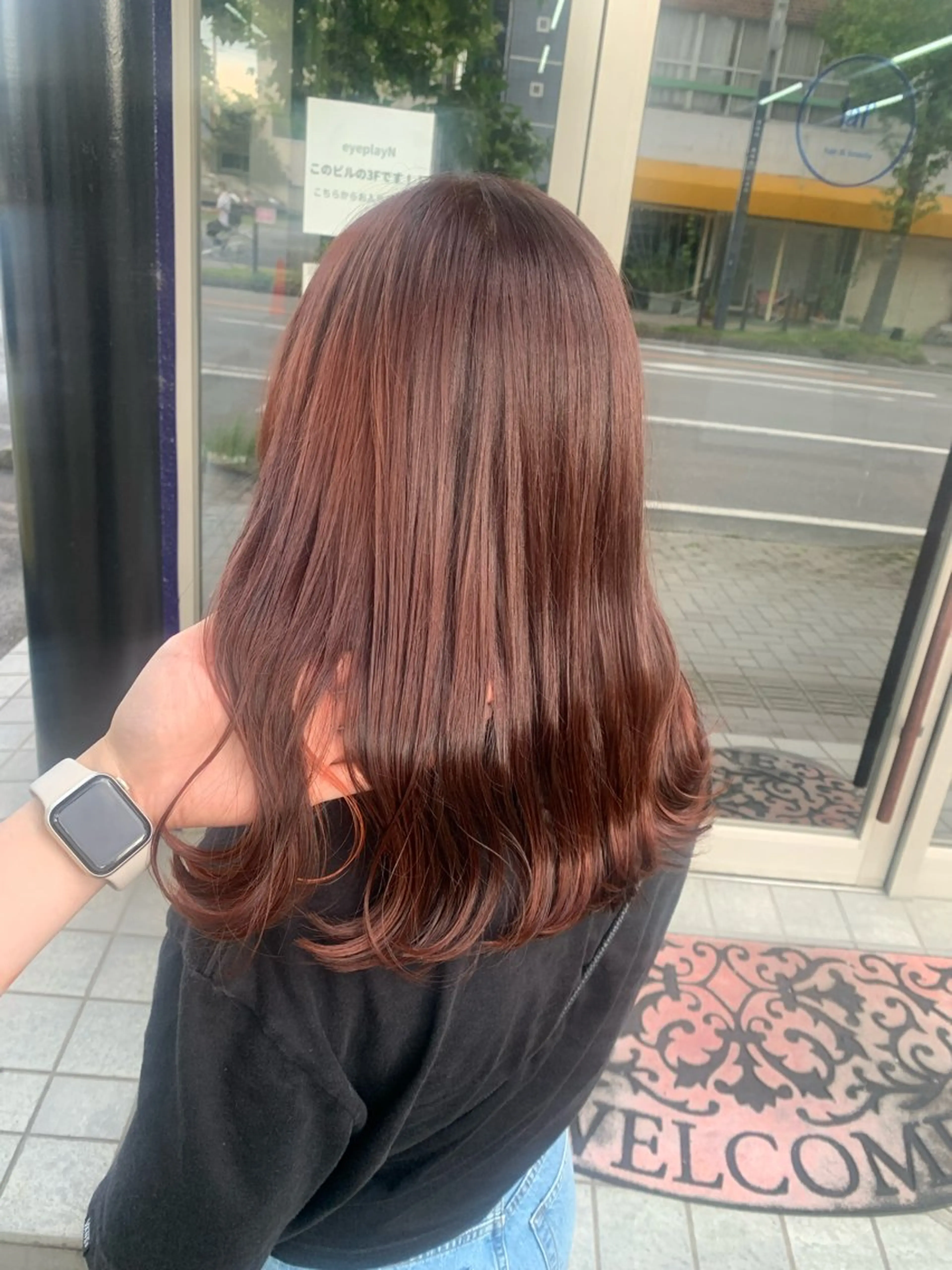 セミロング カラー 坂井 水菜美のヘアスタイル