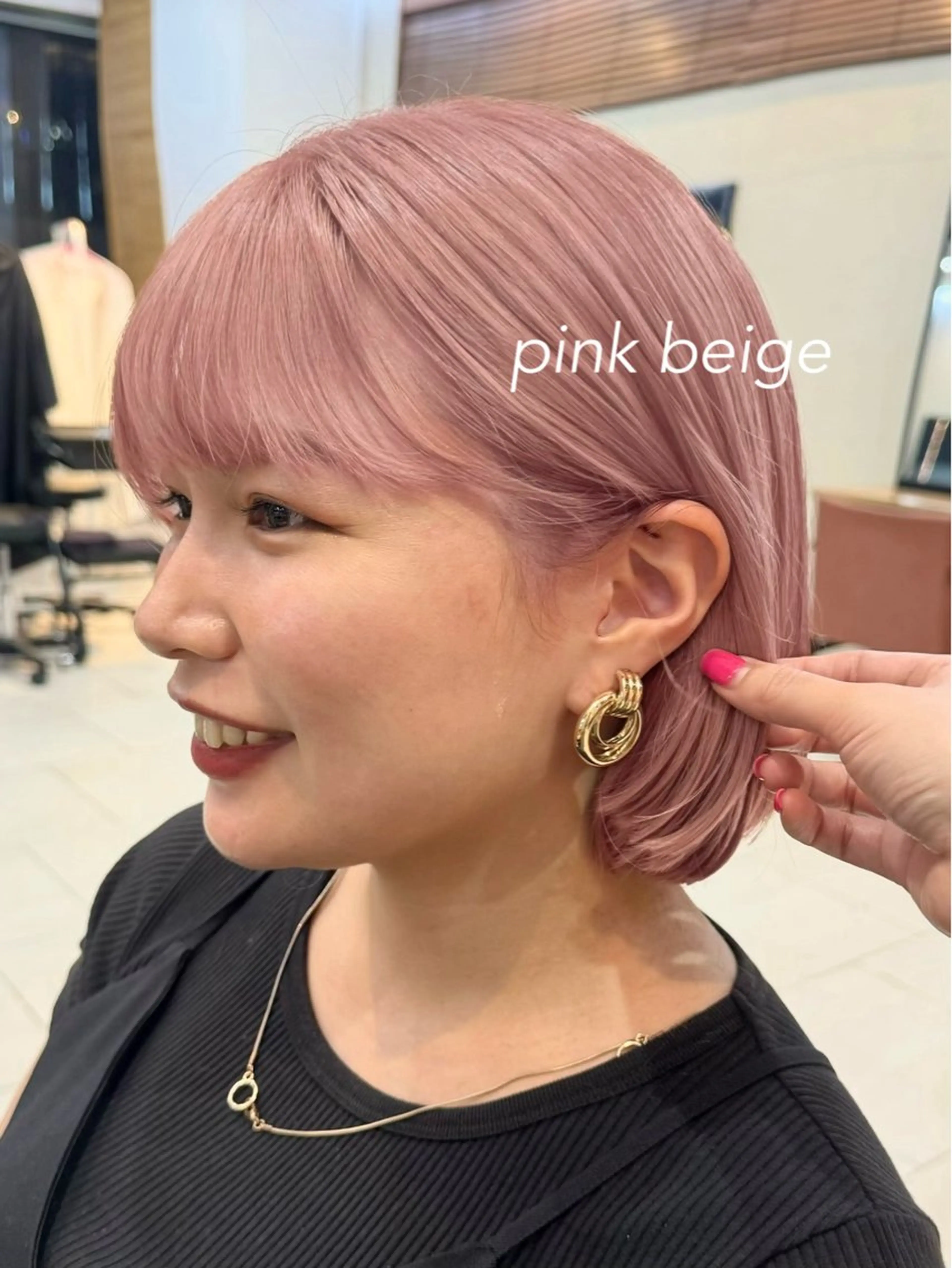 ショート カラー ヘアアレンジ ブリーチ ダブルカラー ブリーチなしカラー ボブ 顔周りカット×透明感 カラー💫AINAのヘアスタイル