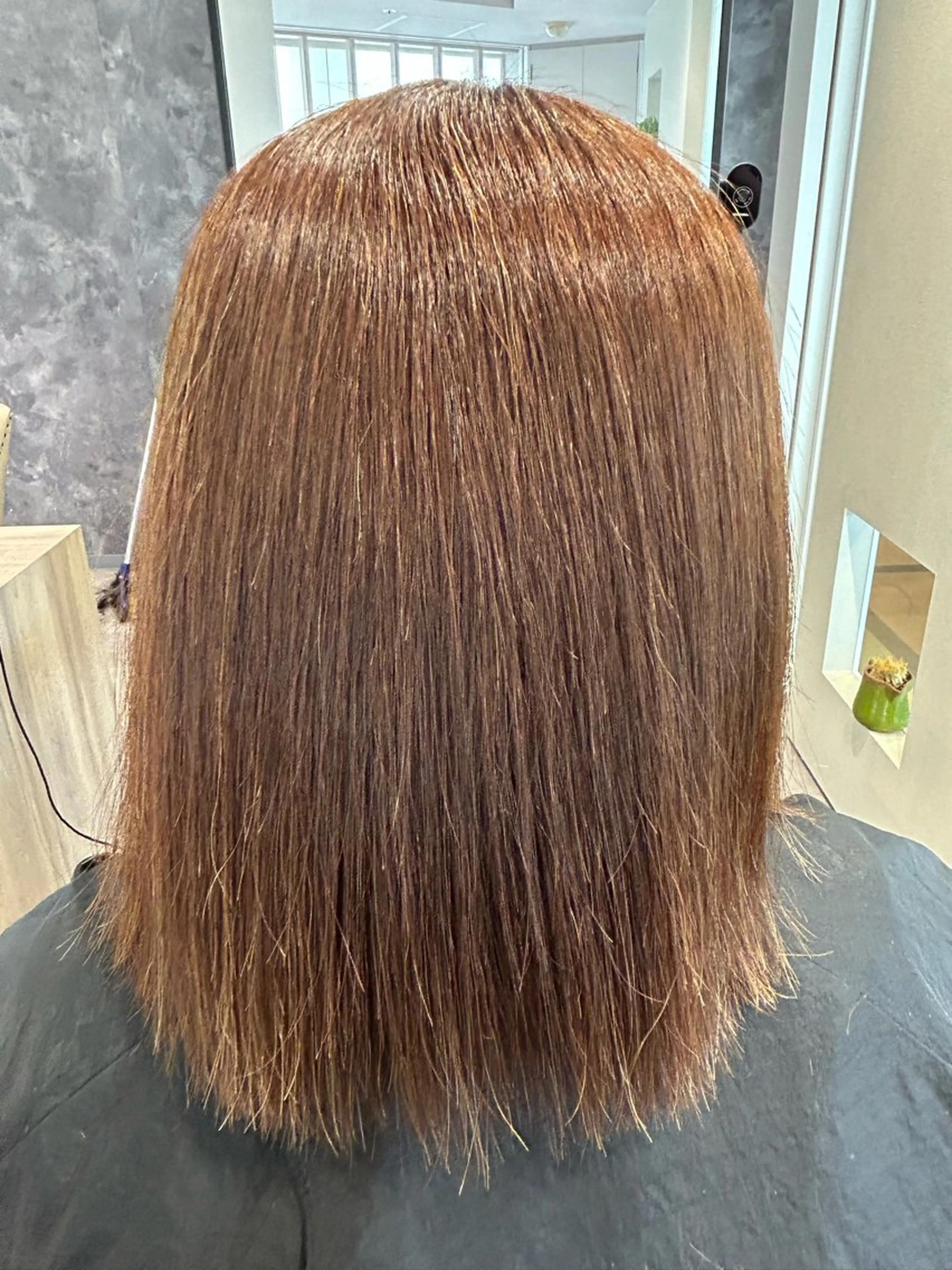 ミディアム 縮毛矯正 五ノ井 一世のヘアスタイル