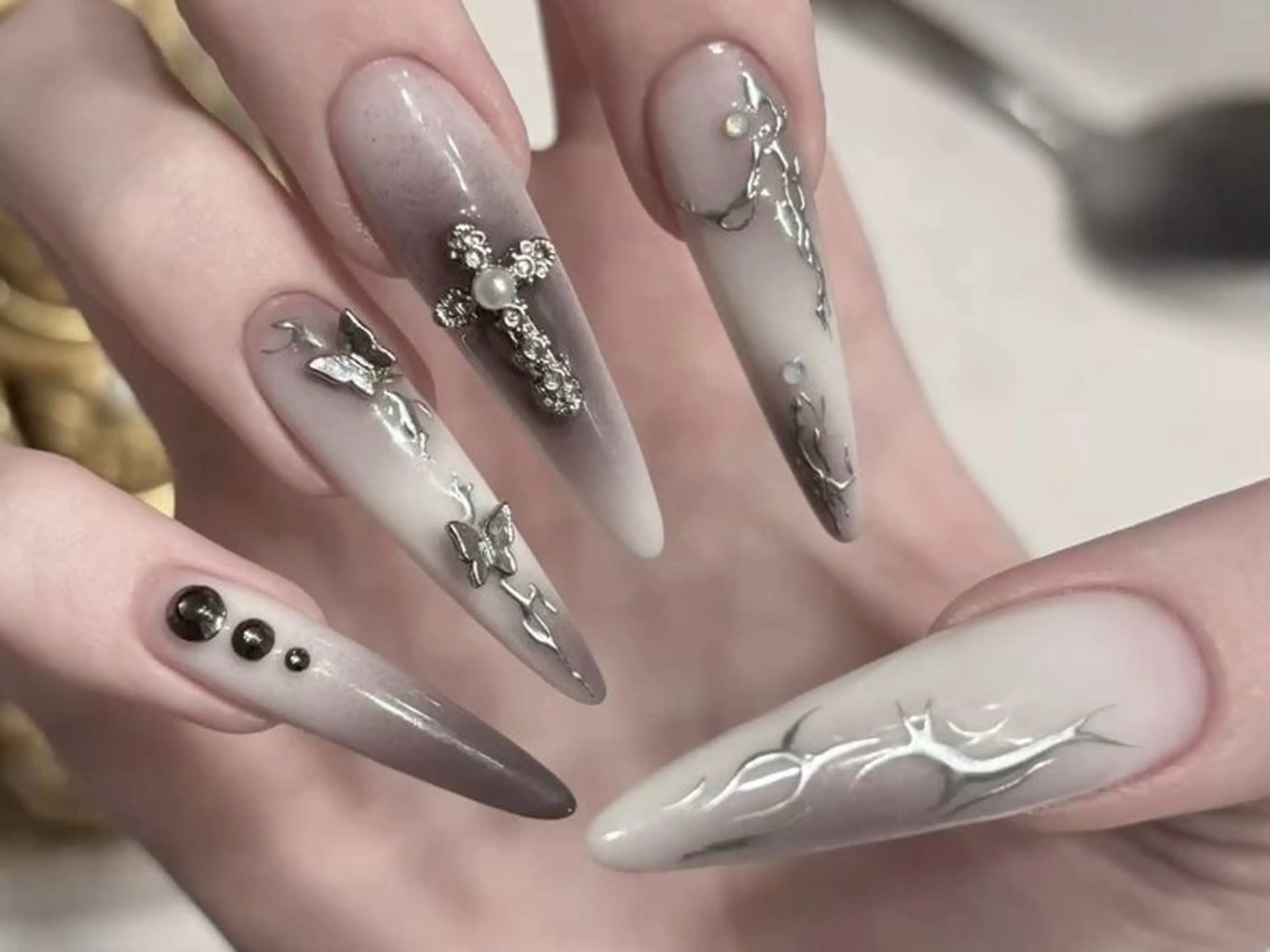 ネイル ハンドネイル hue nail1のネイルデザイン