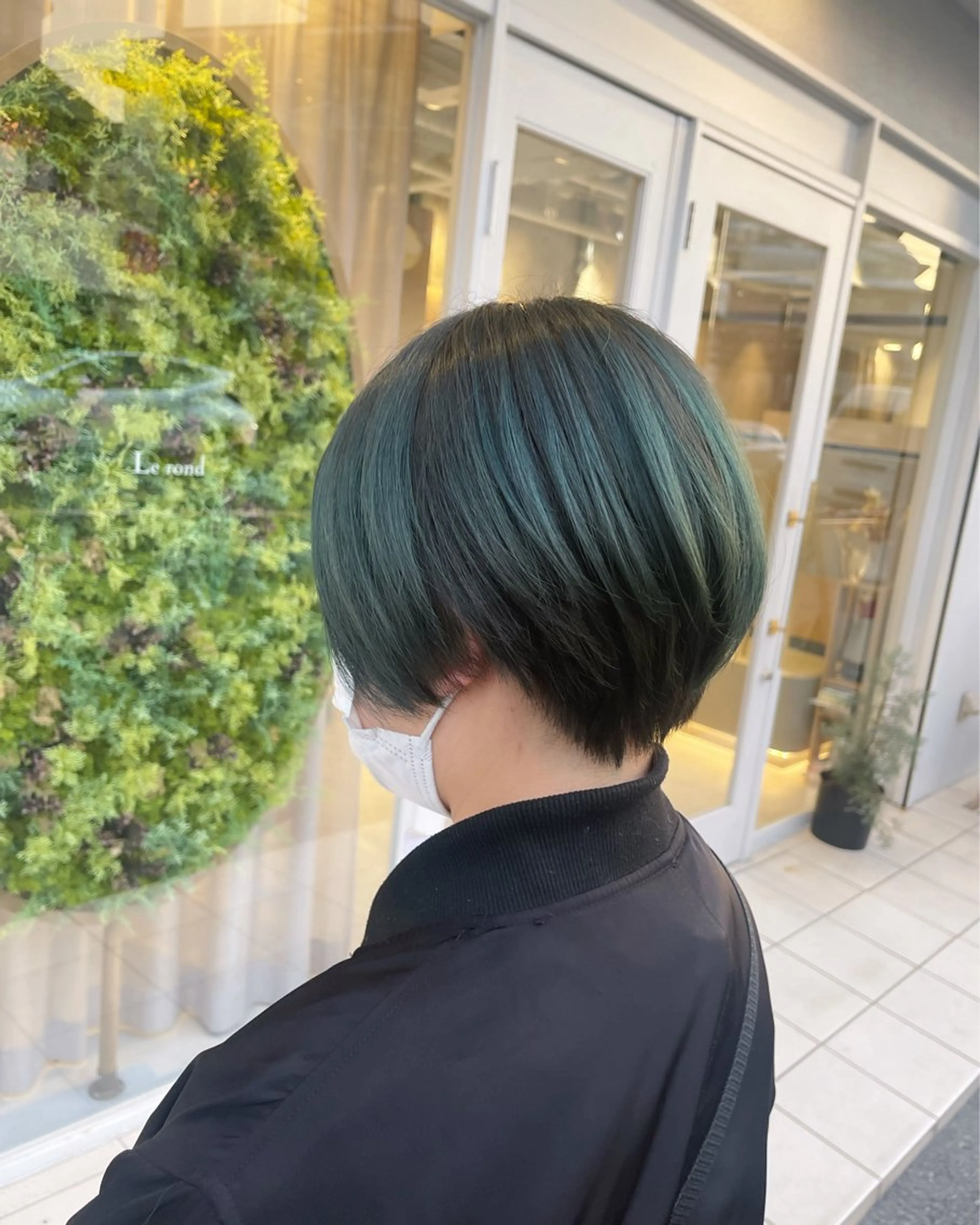 ショート カラー 城間 晴人のヘアスタイル