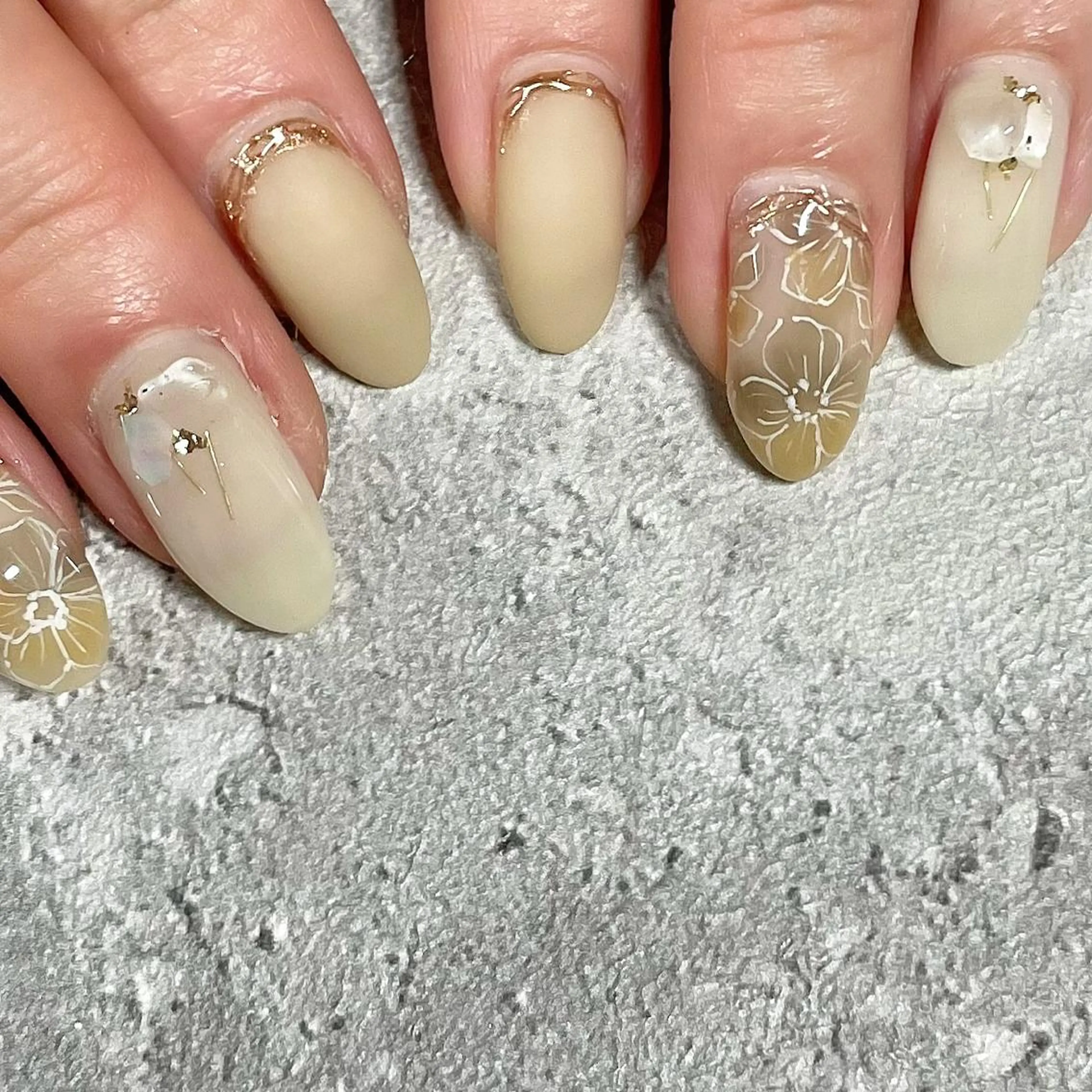 ネイル ジェルネイル 東 千夏のネイルデザイン