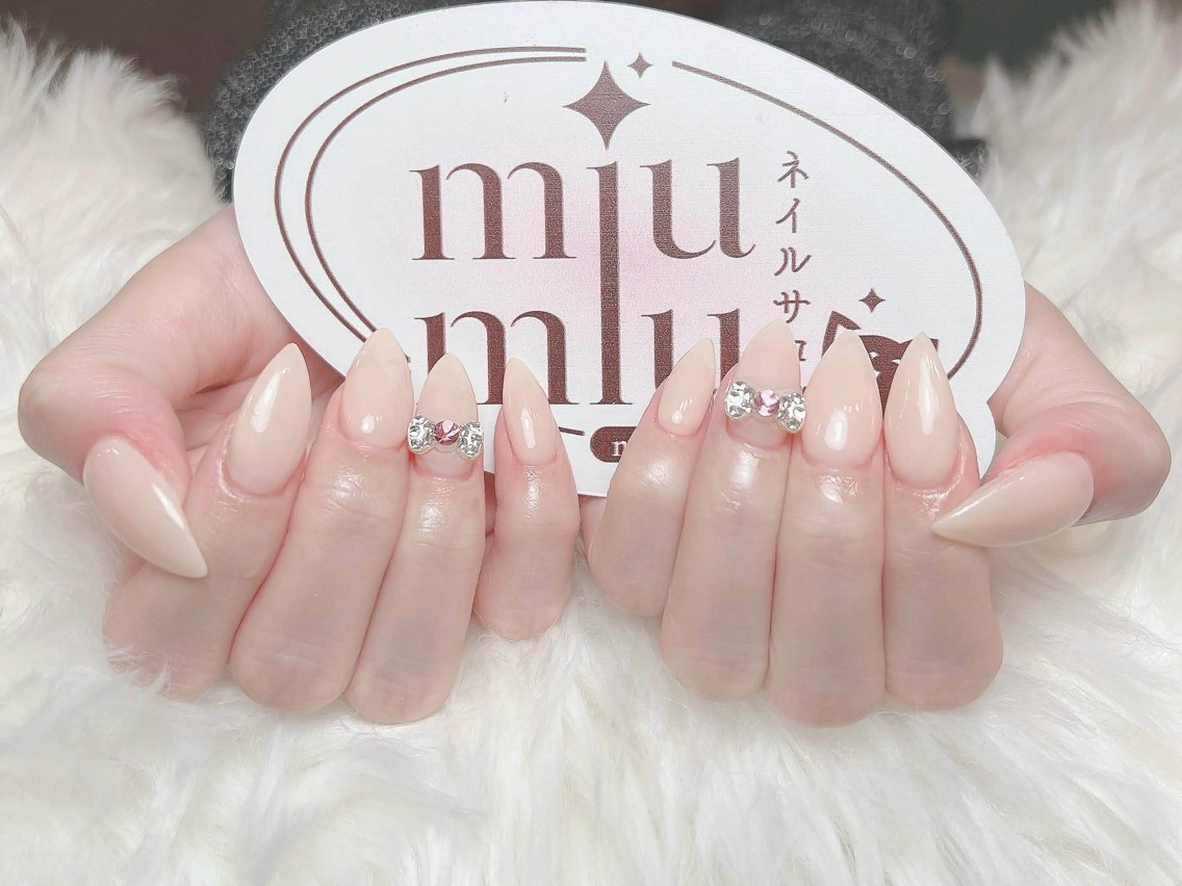 ロング ハンドネイル yu naのネイルデザイン