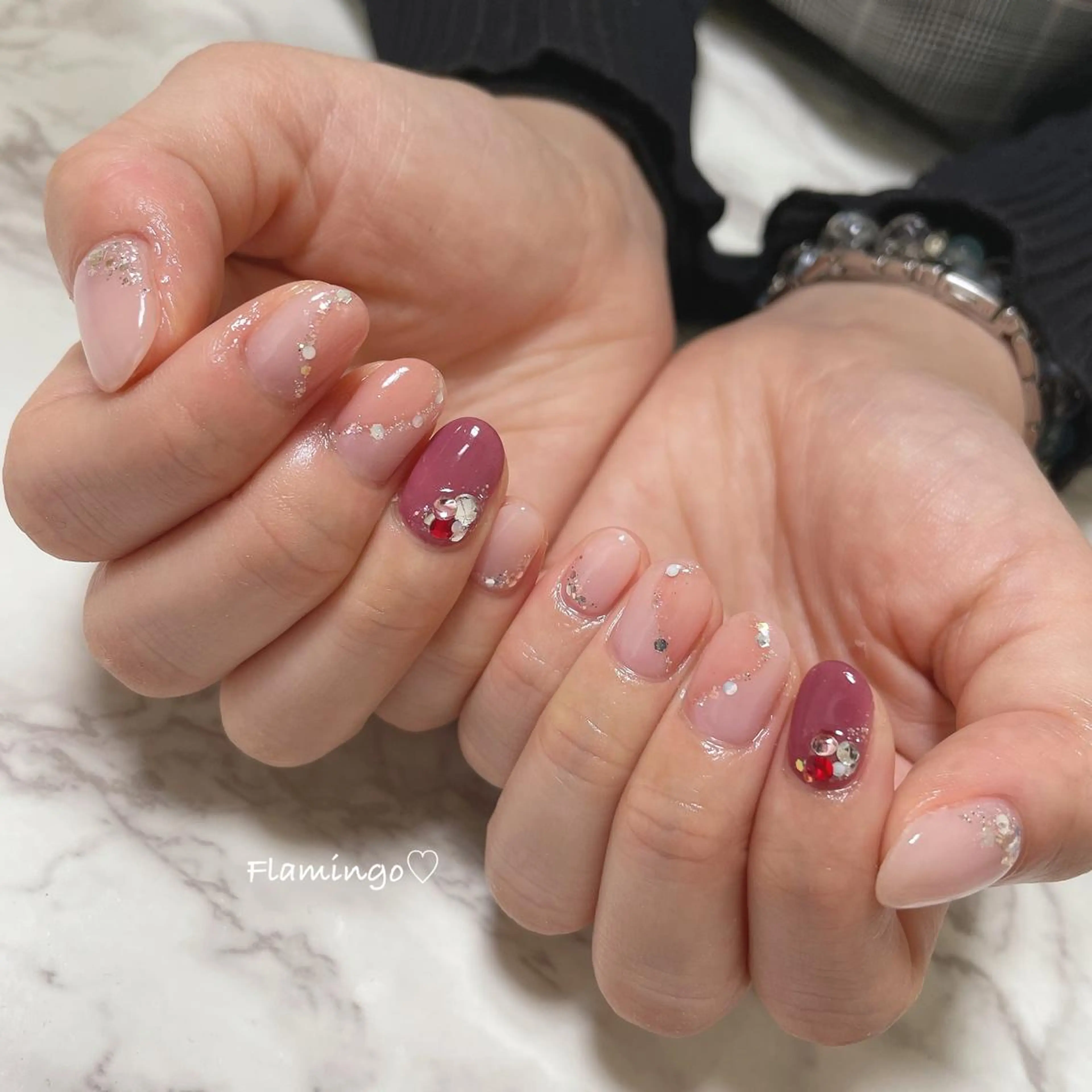 ネイル ジェルネイル ハート キラキラネイル ワンカラーネイル バレンタイン フィルイン／自爪育成 ／爪に優しい施術のネイルデザイン