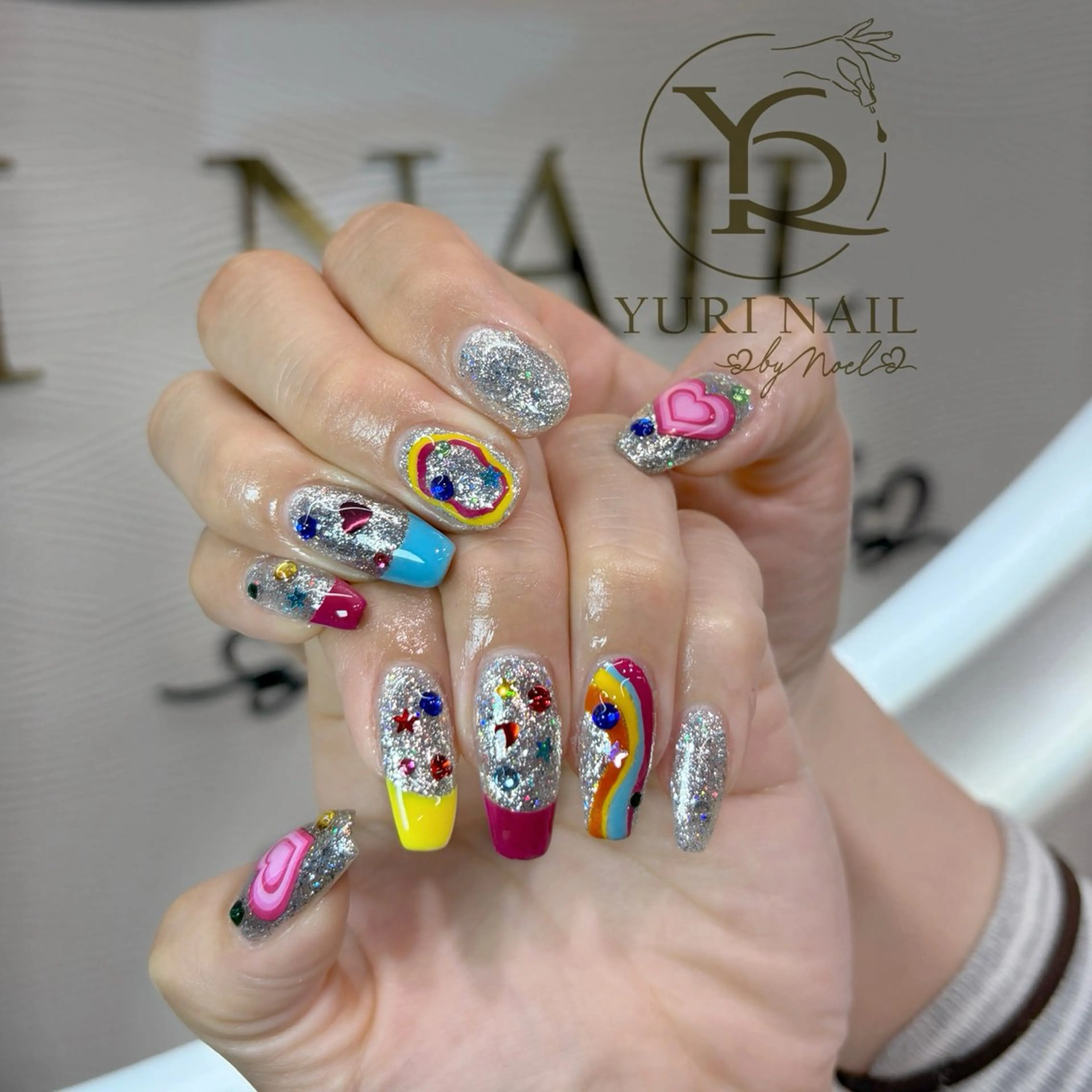 ネイル ハンドネイル フットネイル ハンドケア YURI Nail NARITAのネイルデザイン