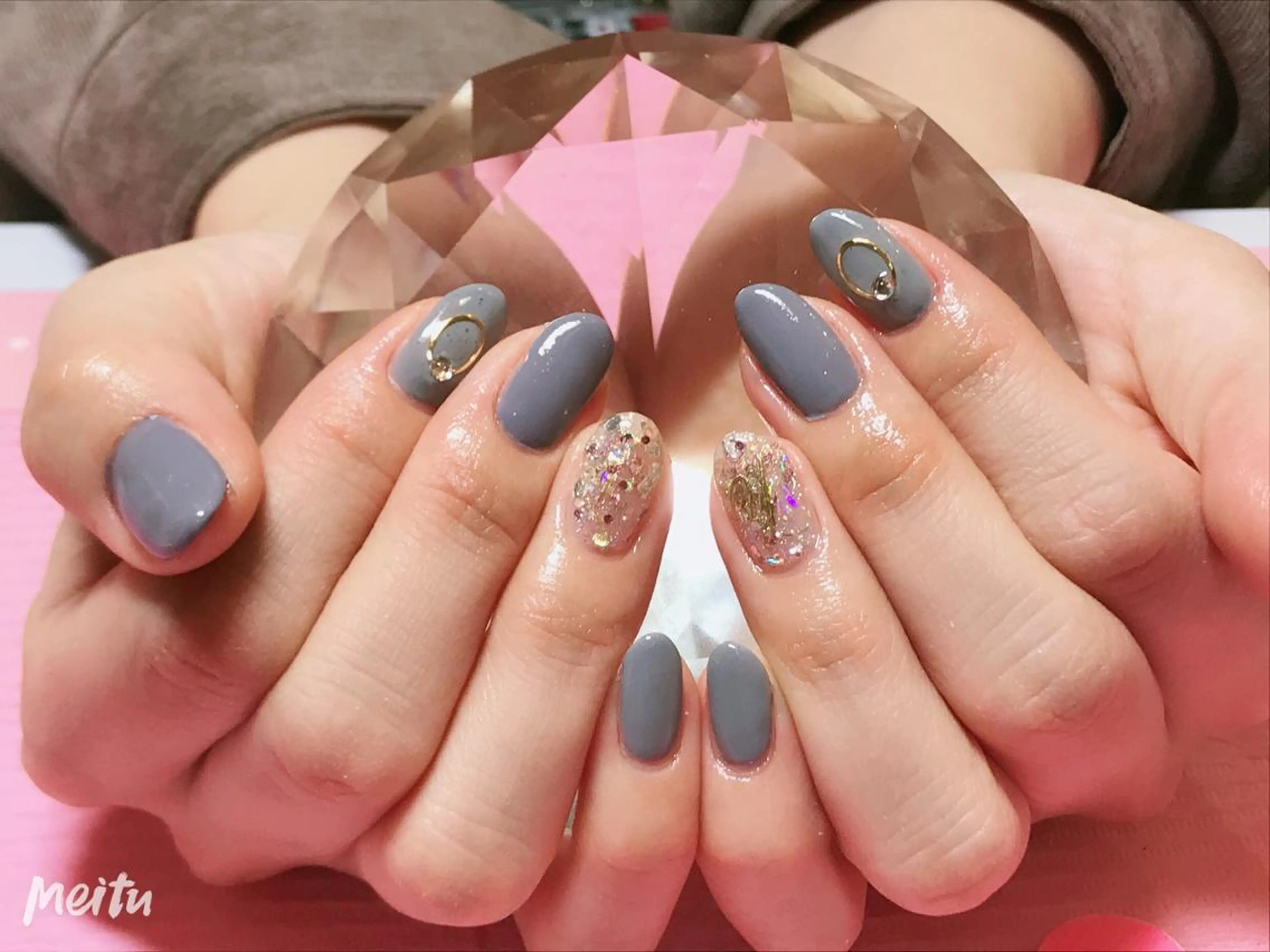 ミディアム カラー ネイル SINCERELY シンシアリー🌈のネイルデザイン