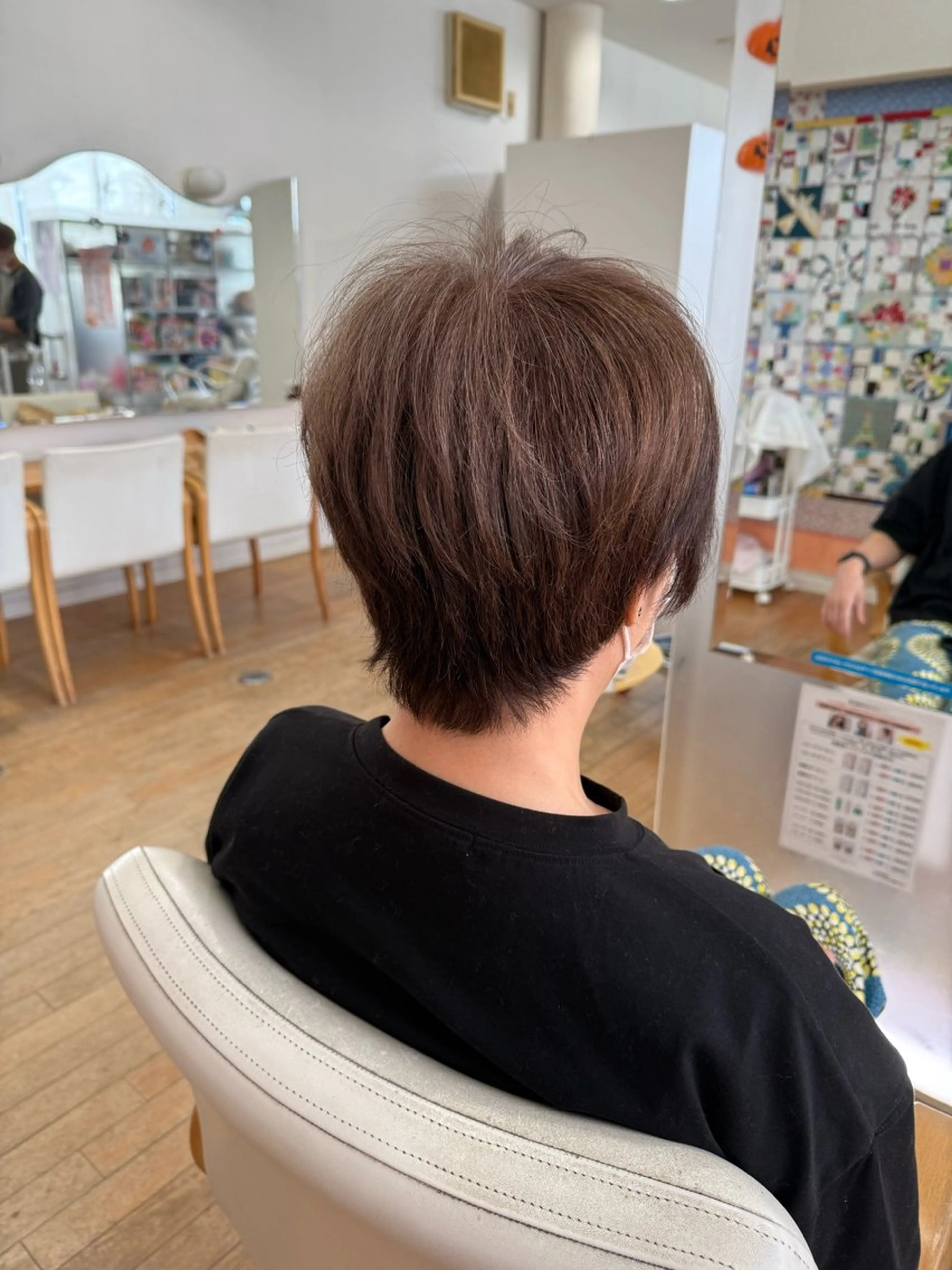 ショート カラー 山本 瑠華のヘアスタイル