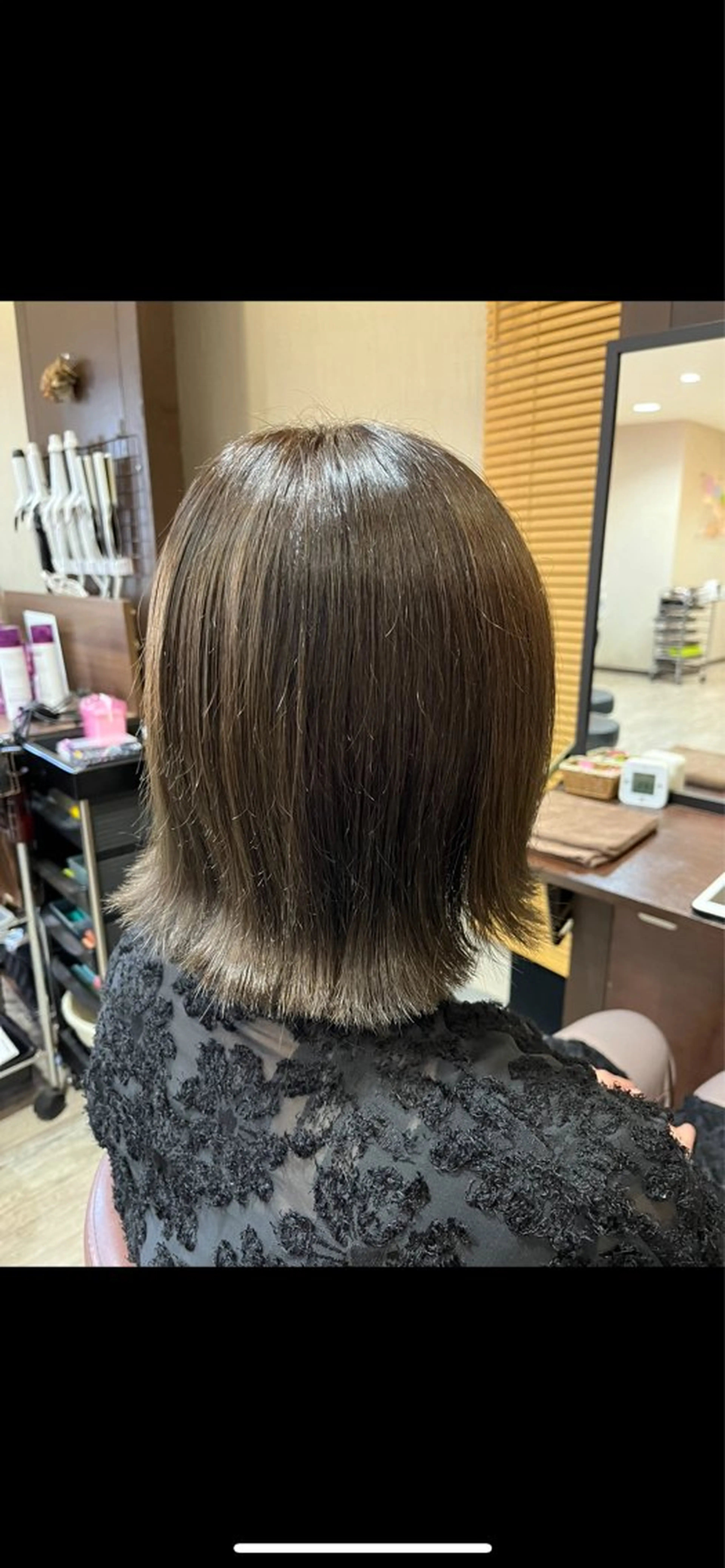 ショート SHIORI💜口コ ミNo.1艶カラーのヘアスタイル