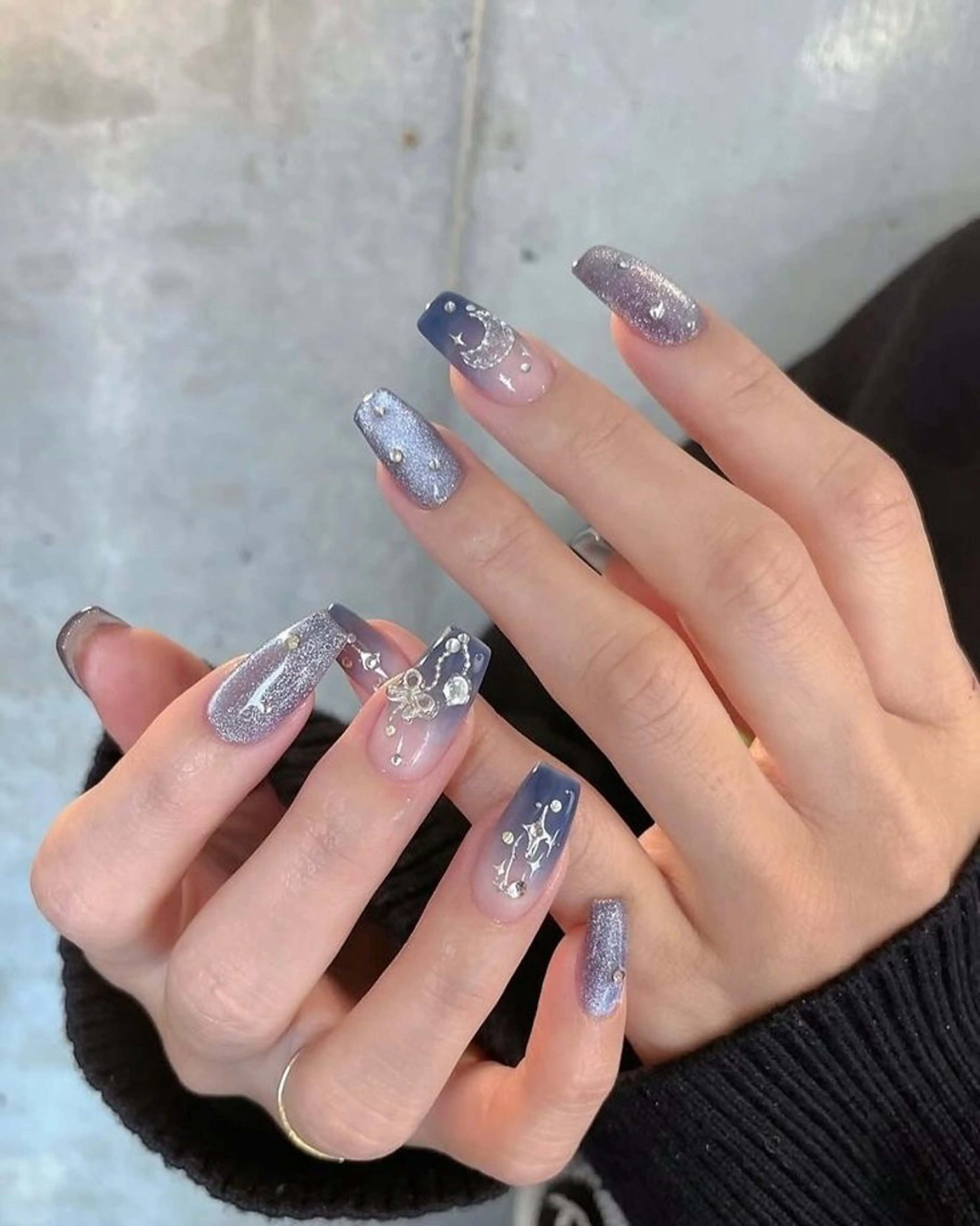 ネイル グラデーション ラメ(グリッター) マグネットネイル ミラーネイル ニュアンスネイル ハンドネイル 波 なみのネイルデザイン