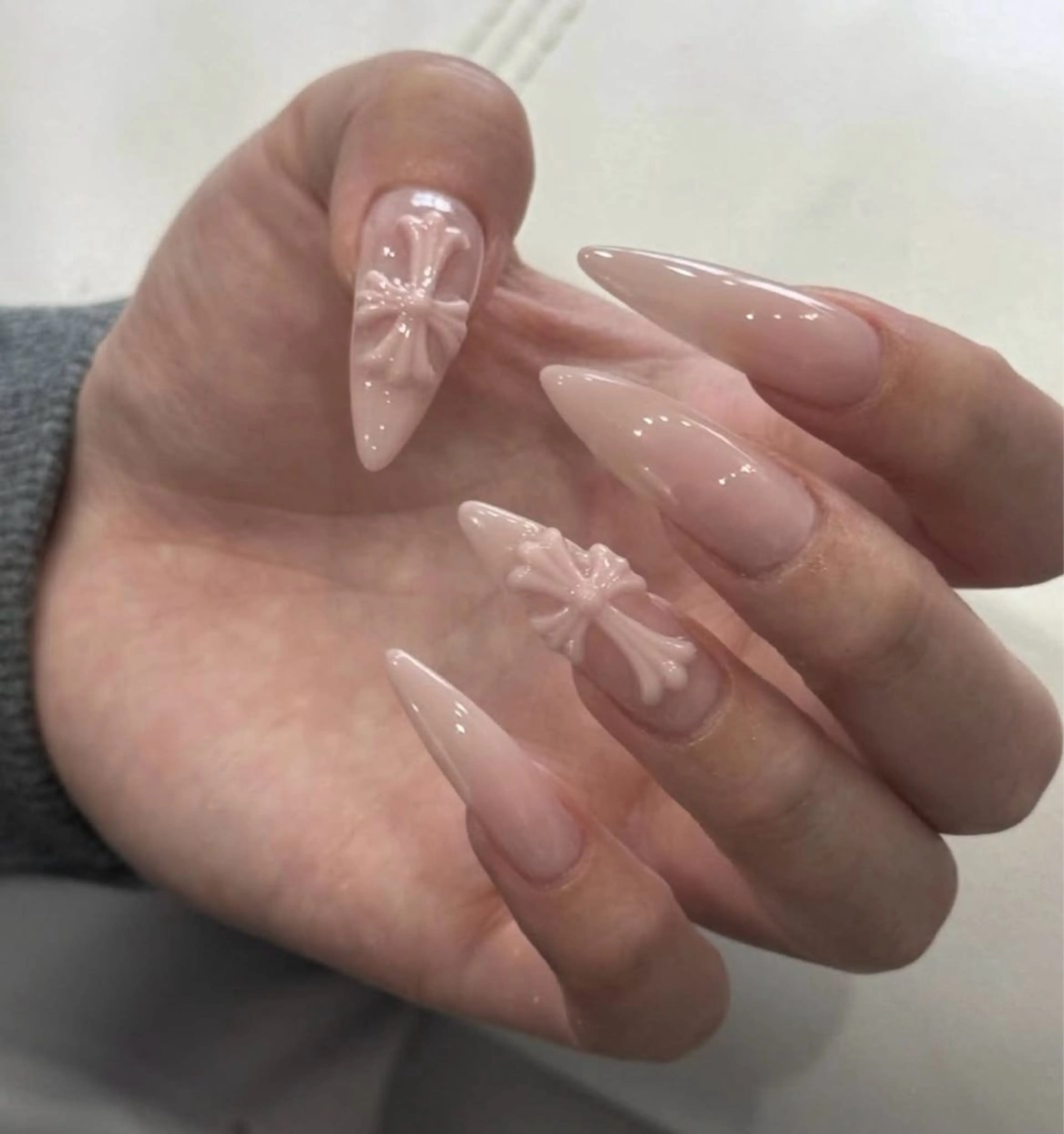 ネイル チークネイル ドット フレンチネイル グラデーション ハート ハンドネイル ハンドケア Nihonthy Nail 新宿所属・Nihonthy Nail 新宿のネイルデザイン