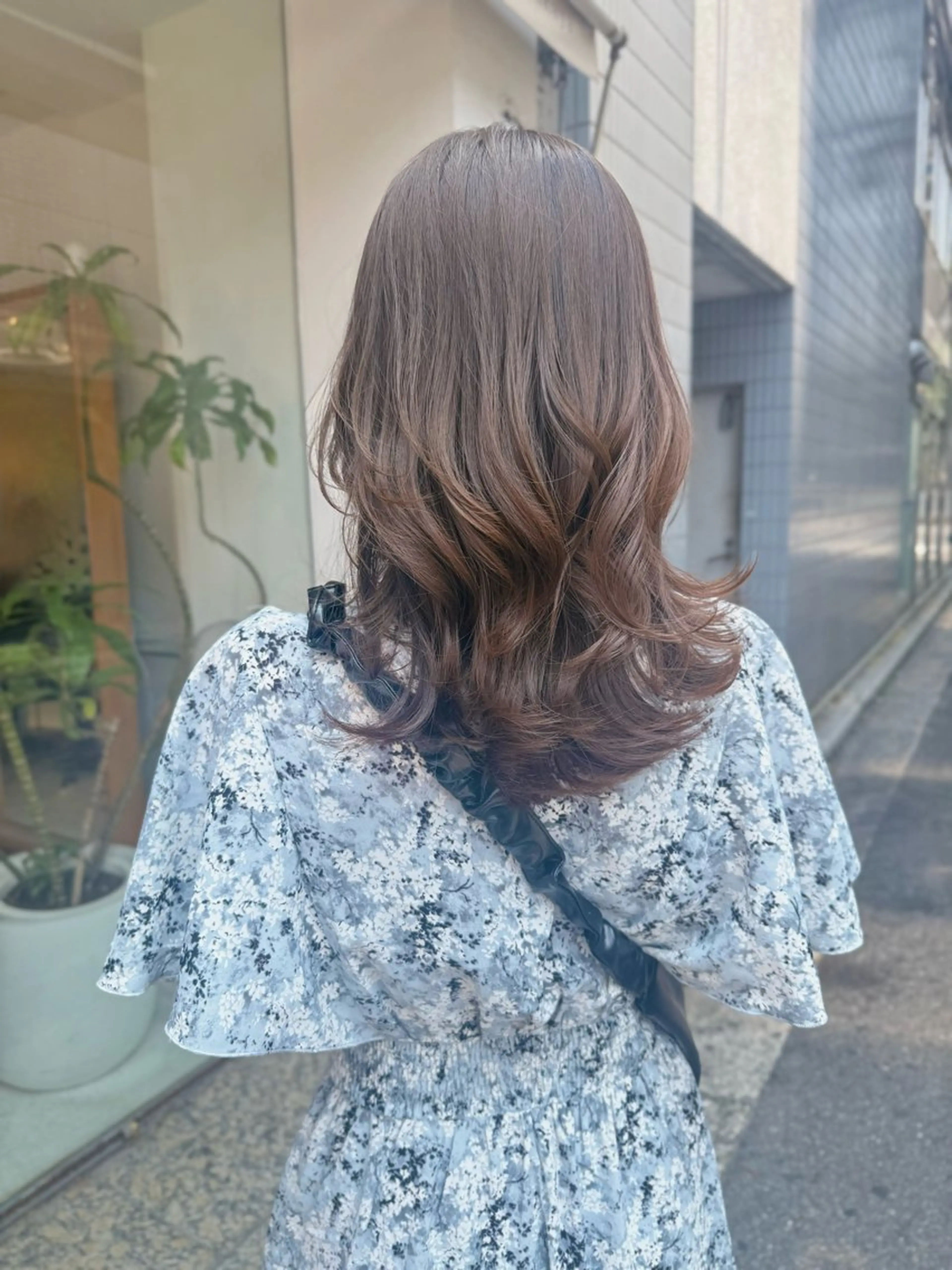 ミディアム カラー カット ヘアカラー トリートメント 安永 涼のヘアスタイル