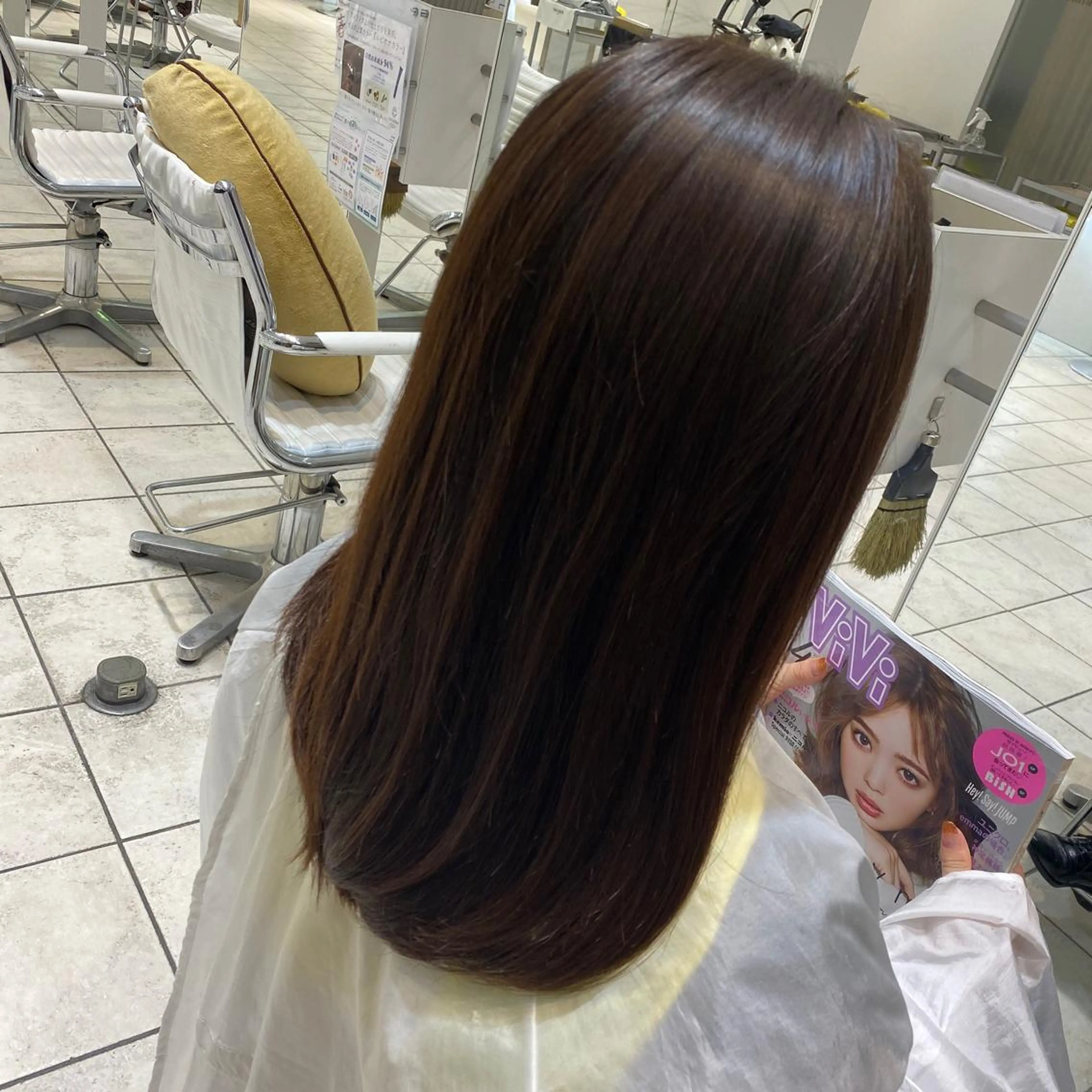 ロング カラー 渡邊 唯のヘアスタイル