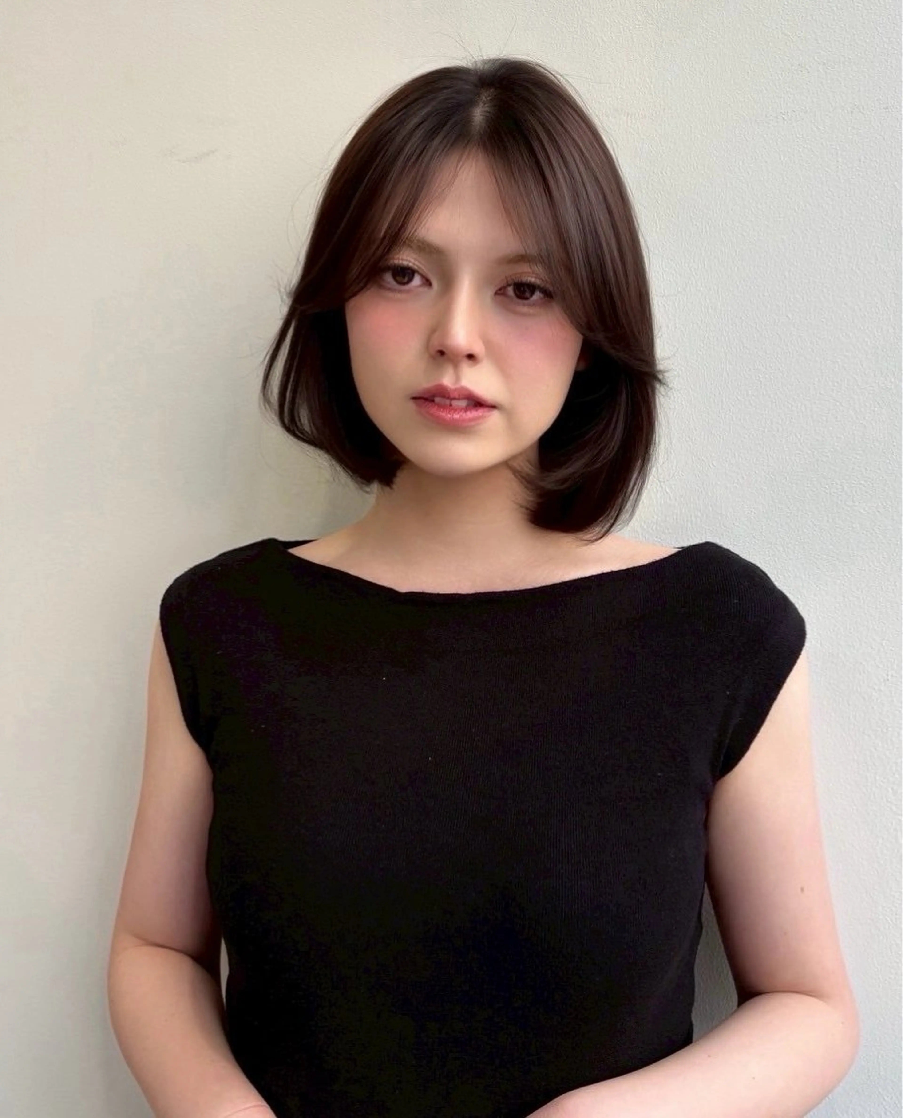 ミディアム カット ヘアカラー gisel エリナのヘアスタイル