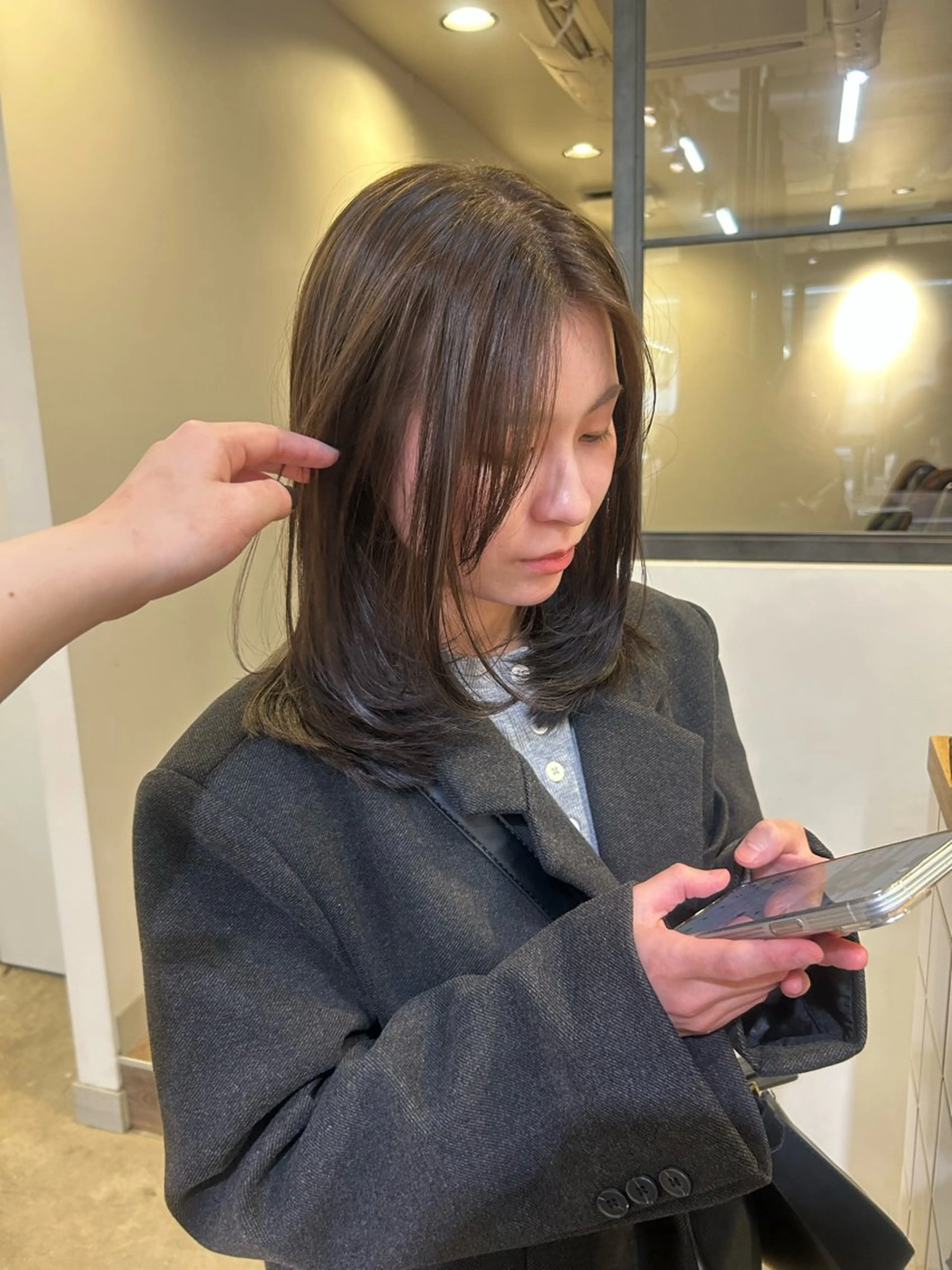 ミディアム カラー カット ヘアカラー トリートメント 透明感カラー レイヤーカット りなのヘアスタイル