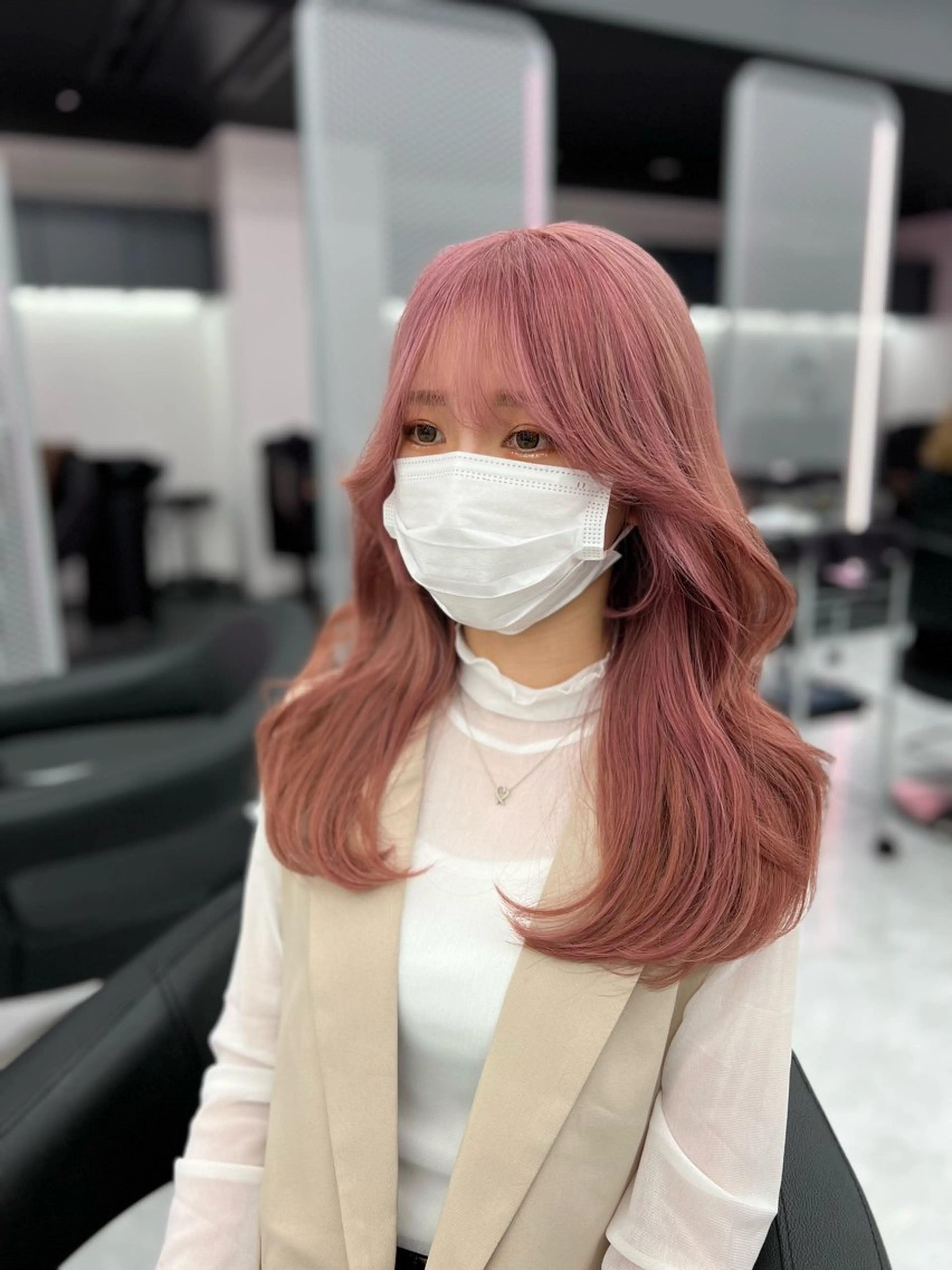 ロング カラー ヘアアレンジ カット ヘアカラー トリートメント ヘッドスパ ヘアセット 透明感×韓流ハイ トーン🫧RYUTAのヘアスタイル