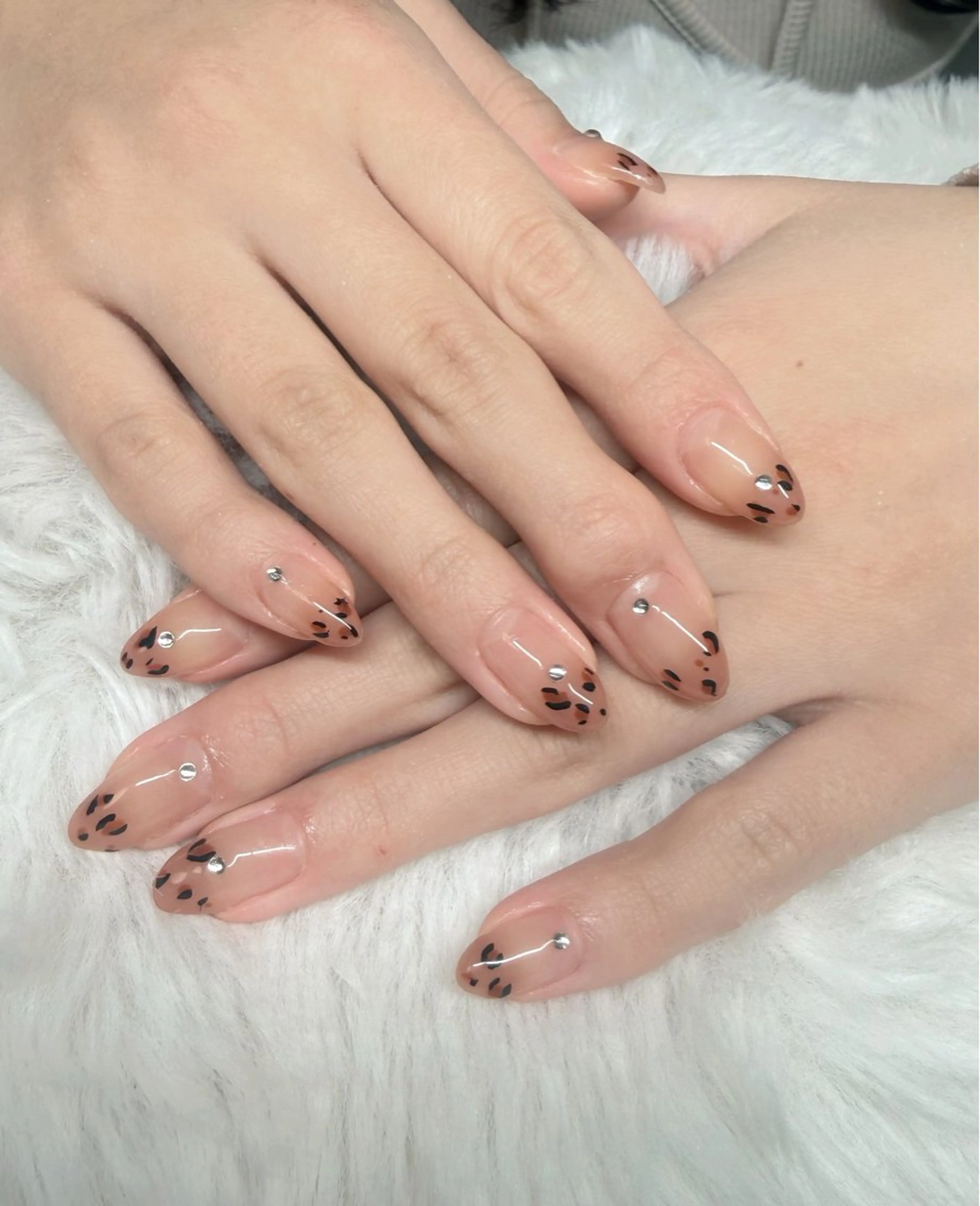 ネイル ハンドネイル ハンドケア リン リンのネイルデザイン