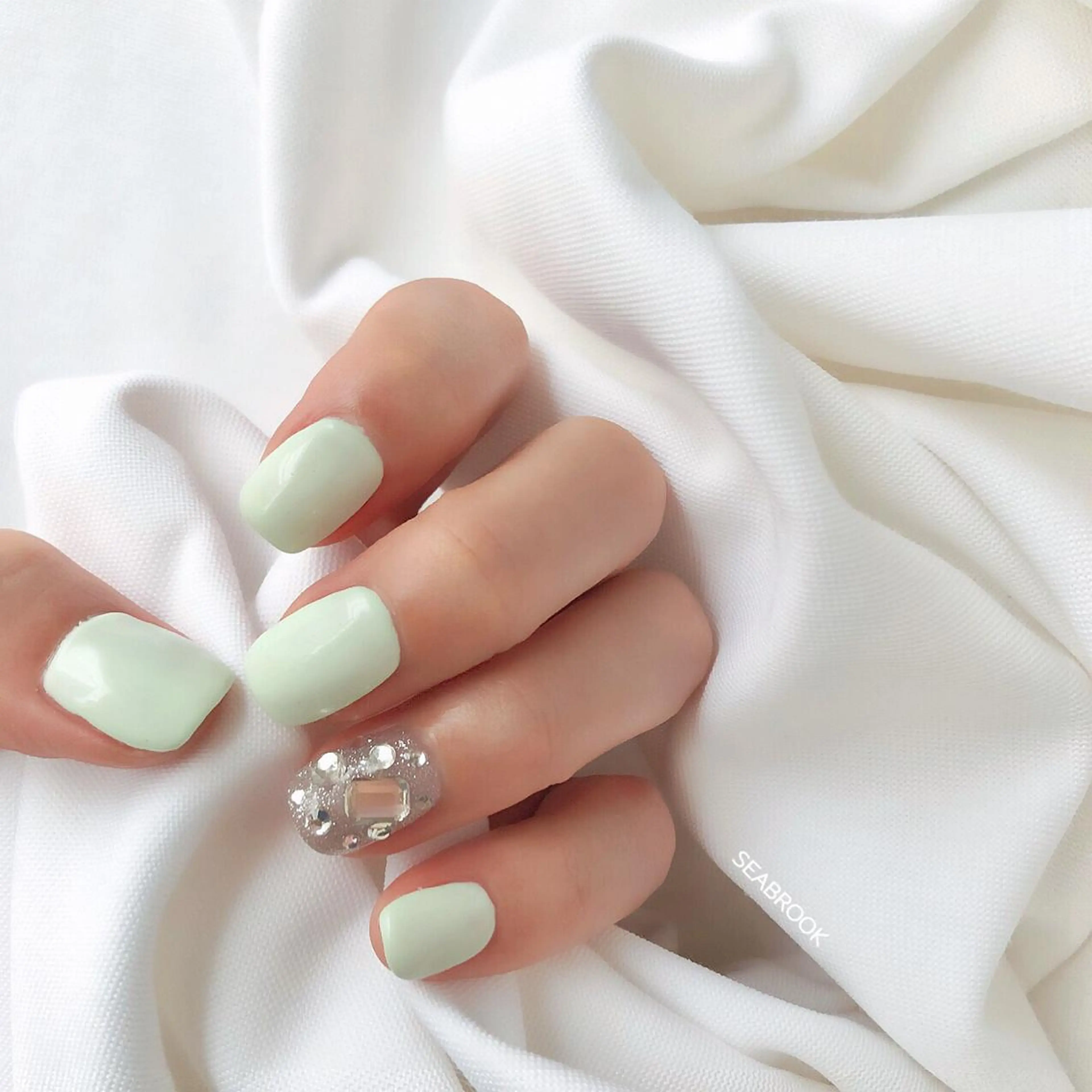 ネイル 鈴木 奈穂子のネイルデザイン