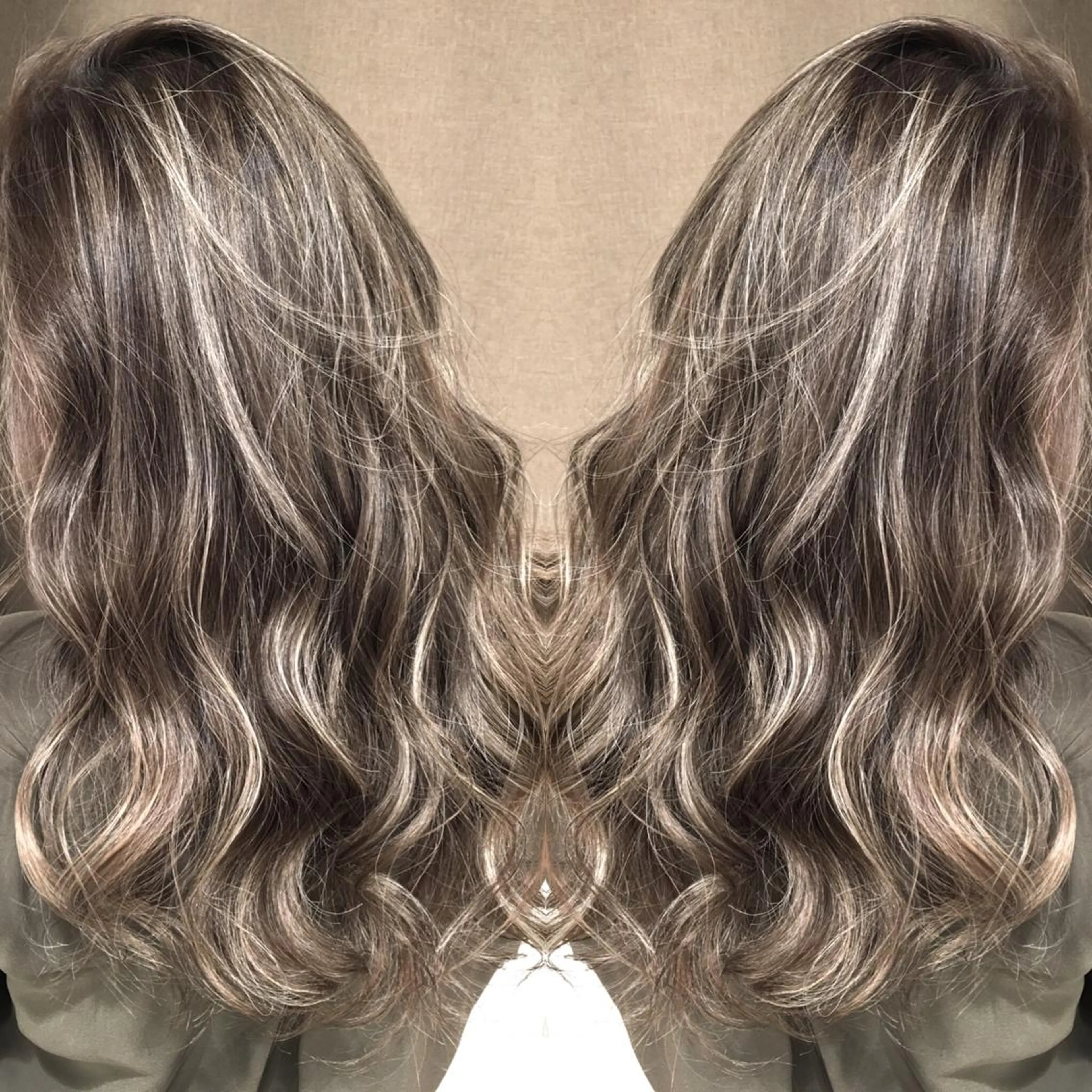 ロング カラー ベージュカラー ハイライトカラー 3Dハイライト ハイライト ヘアカラー トリートメント 井上 一平のヘアスタイル