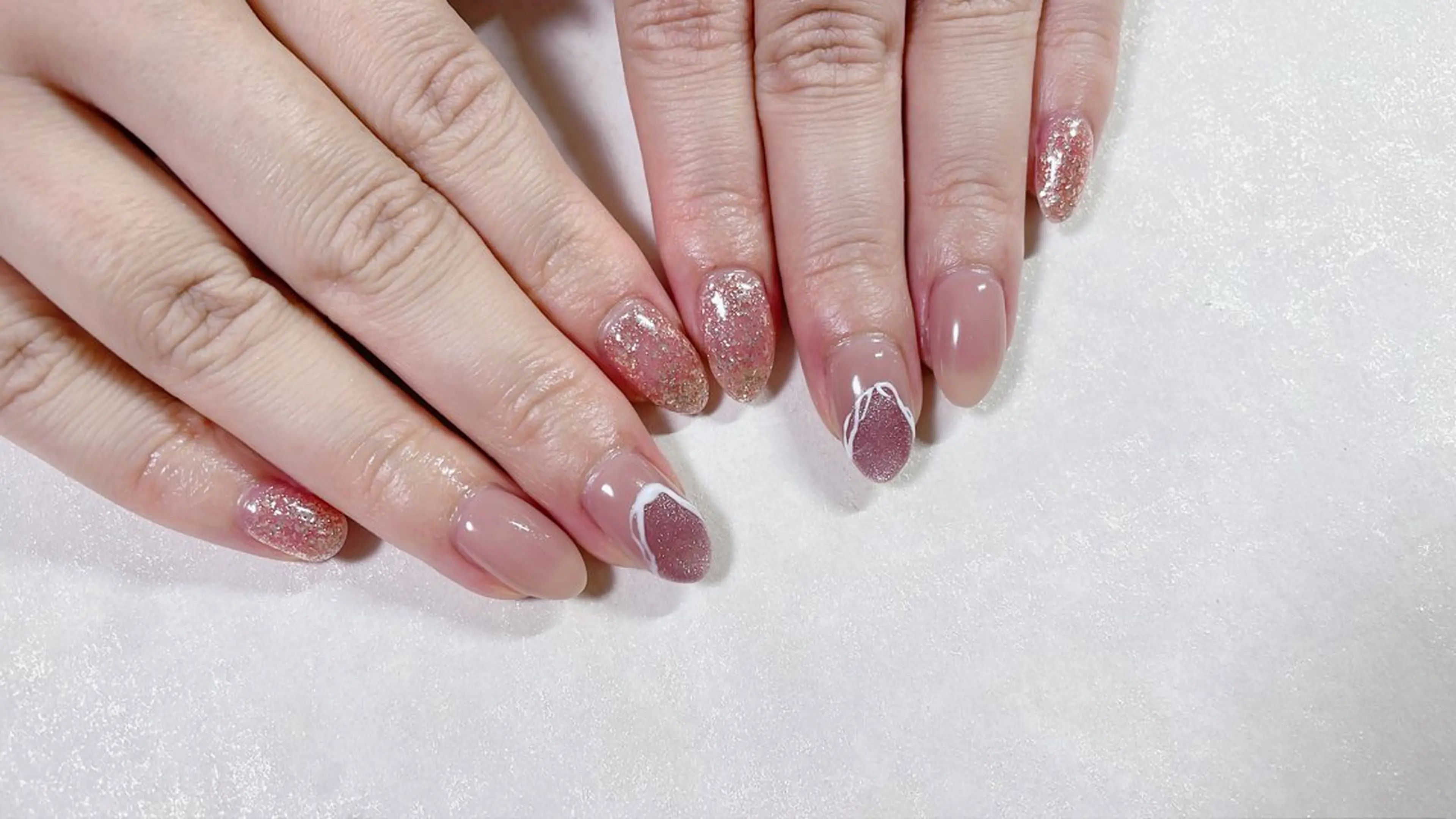 ネイル オーロラネイル フットネイル フレンチネイル ジェルネイル 韓国ネイル ハンドネイル kiki nail &brow二子玉川の眉毛・アイブロウイメージ