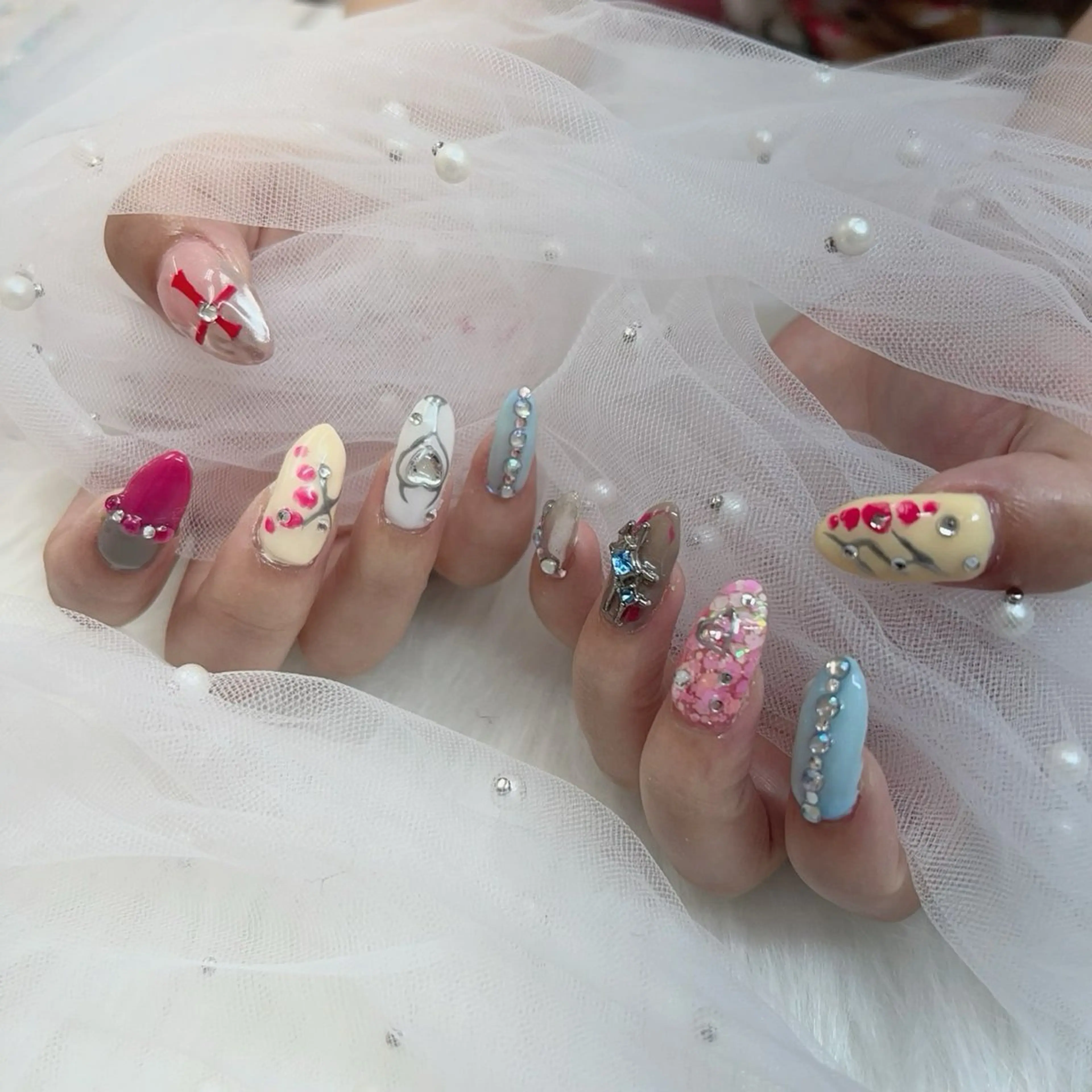 ネイル パーツ全部¥110 サロンミミのネイルデザイン