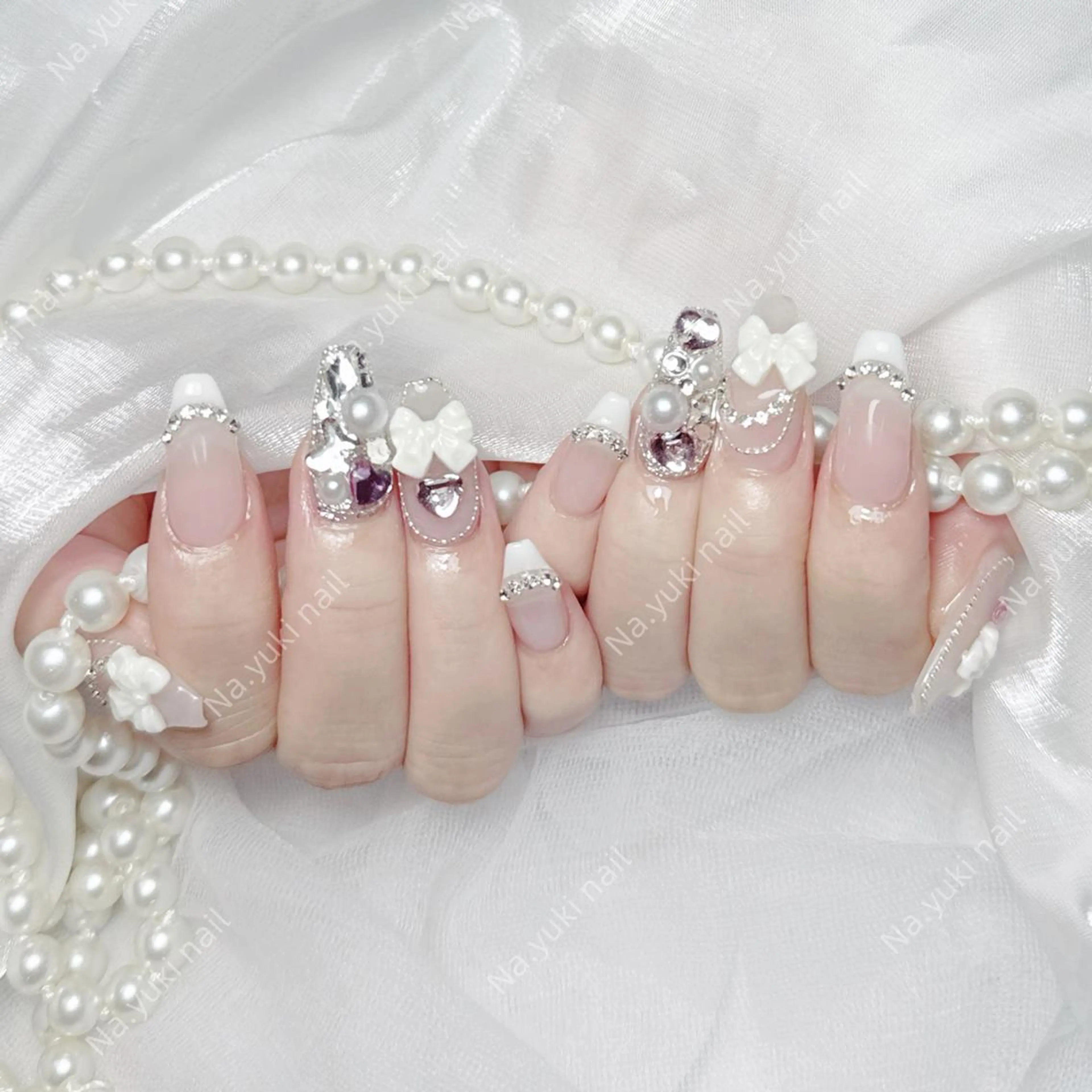 ネイル Queenie 🦋のネイルデザイン