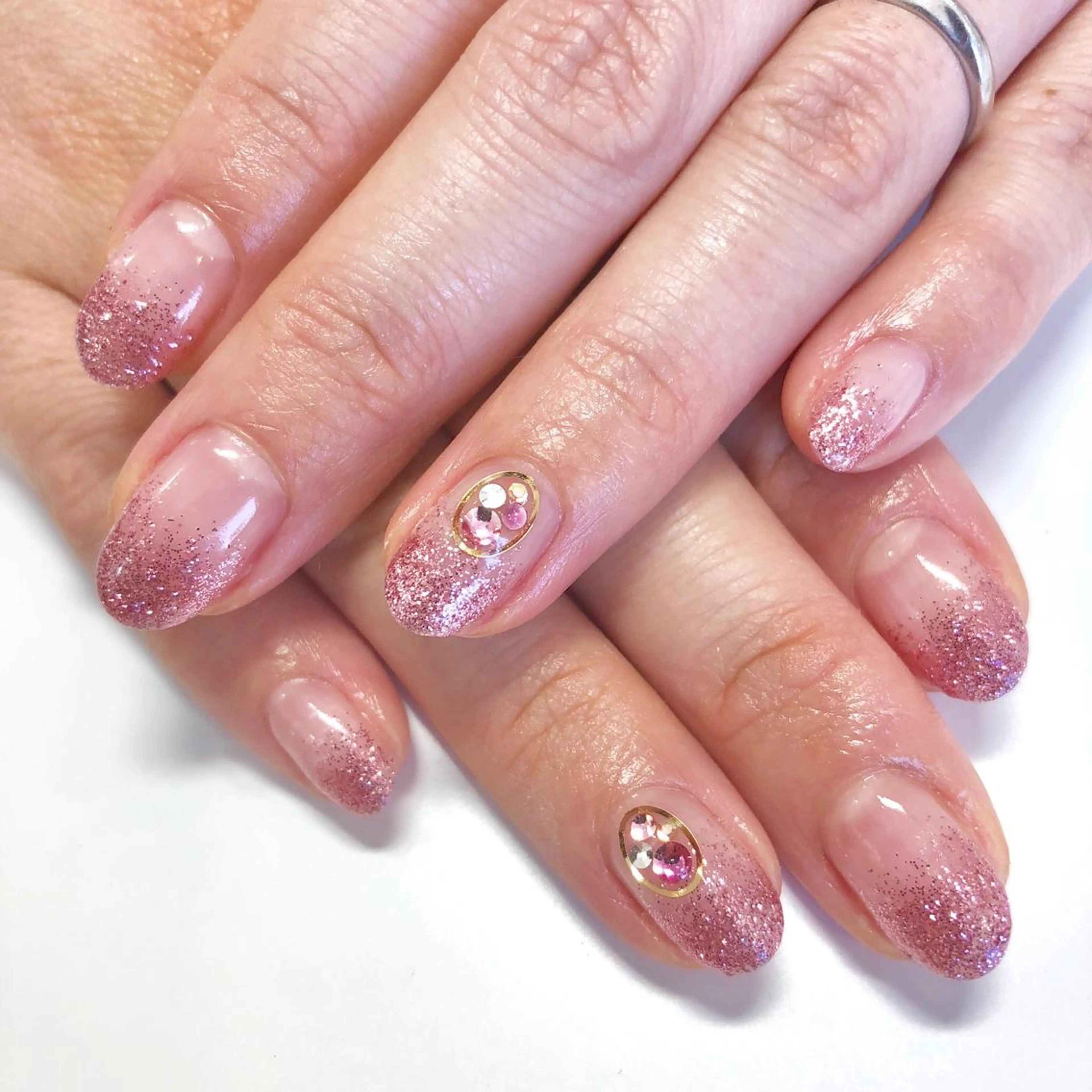 ネイル グラデーション ラメ(グリッター) ラメグラデーション Nail salon Stellaのネイルデザイン