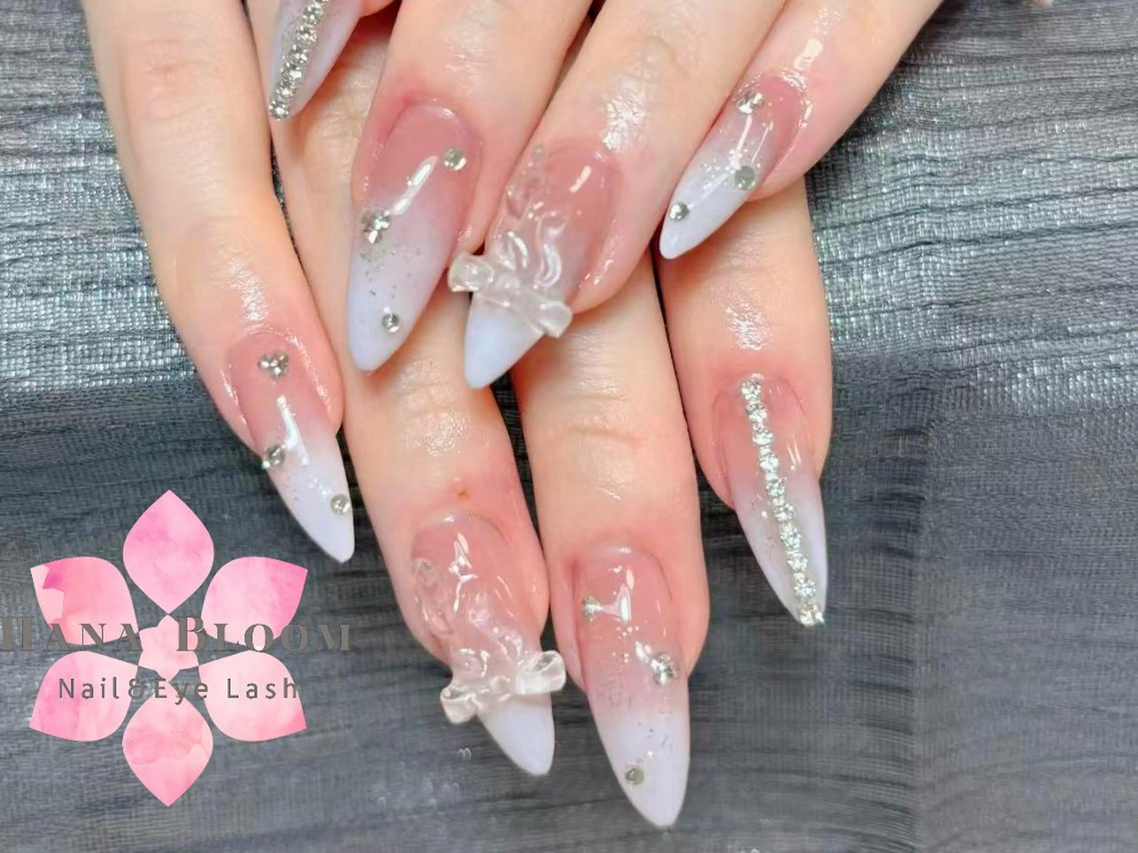 ネイル 長さ出し フレンチネイル ジェルネイル 韓国ネイル マグネットネイル Hana Bloom Nail 練習モデルのネイルデザイン