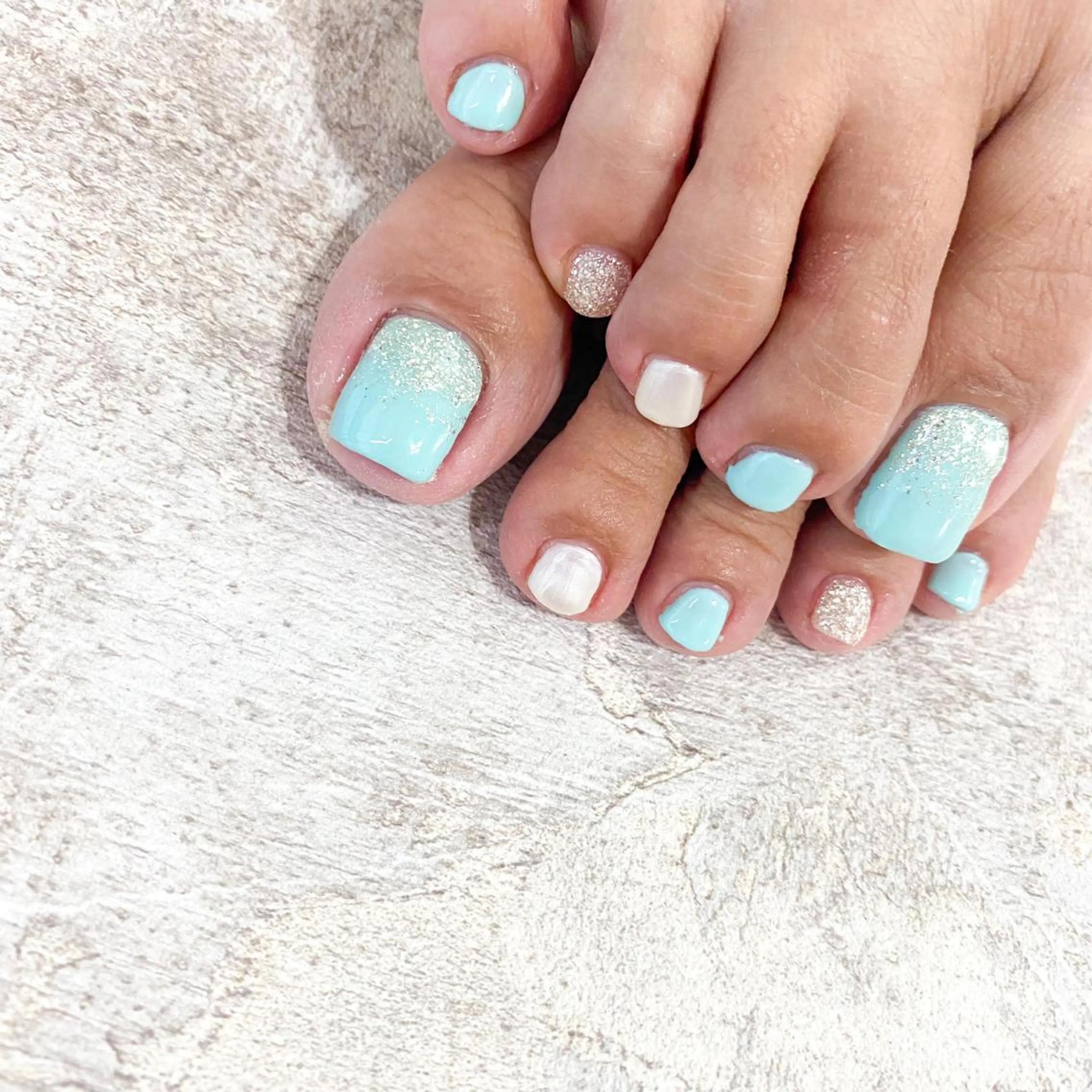 ネイル フットネイル ゴテゴテ💙ワンホン リオナのネイルデザイン