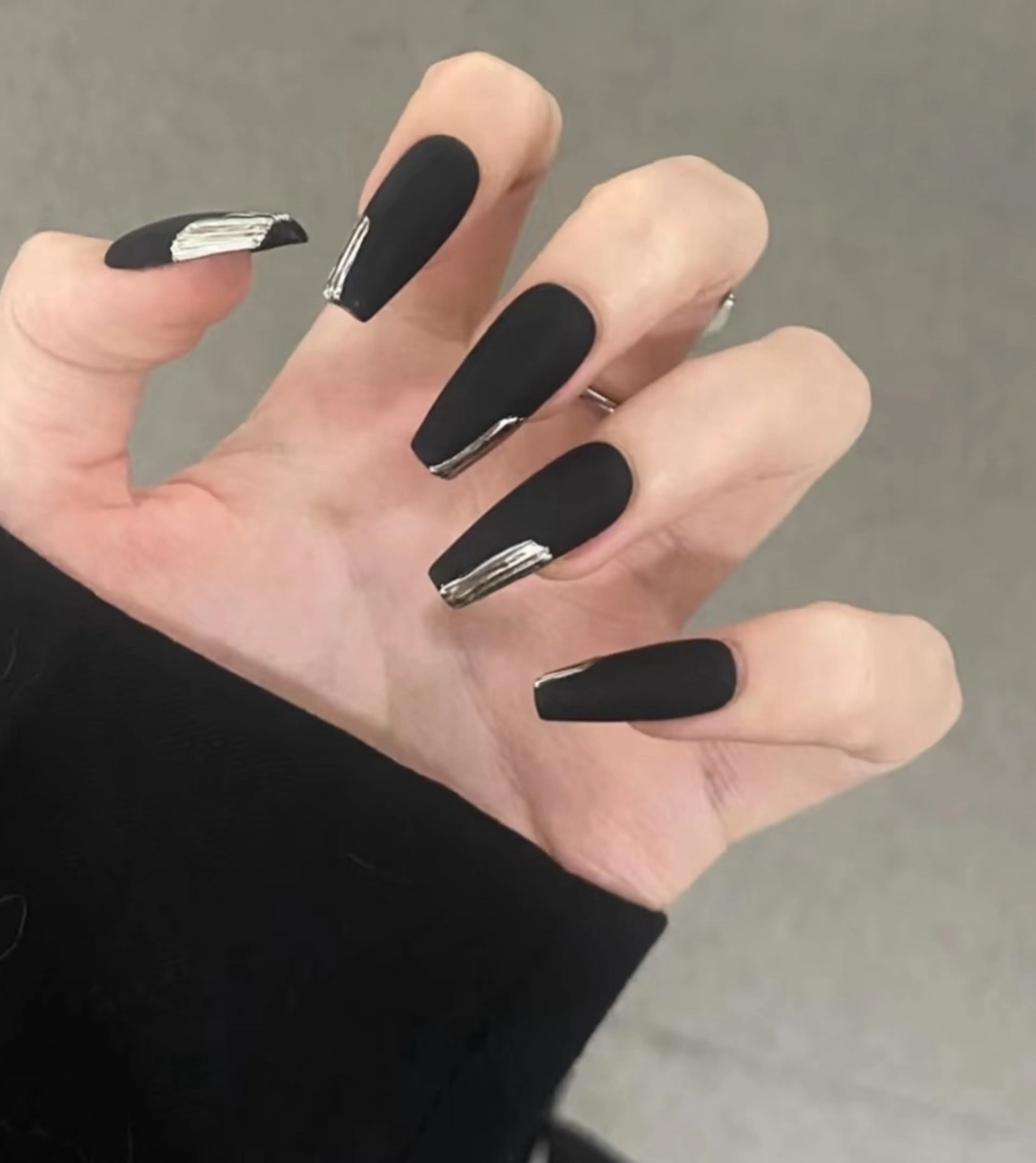 ネイル フレンチネイル グラデーション キラキラネイル 韓国ネイル マグネットネイル ハンドネイル 🎀YooLi Nail salonのネイルデザイン