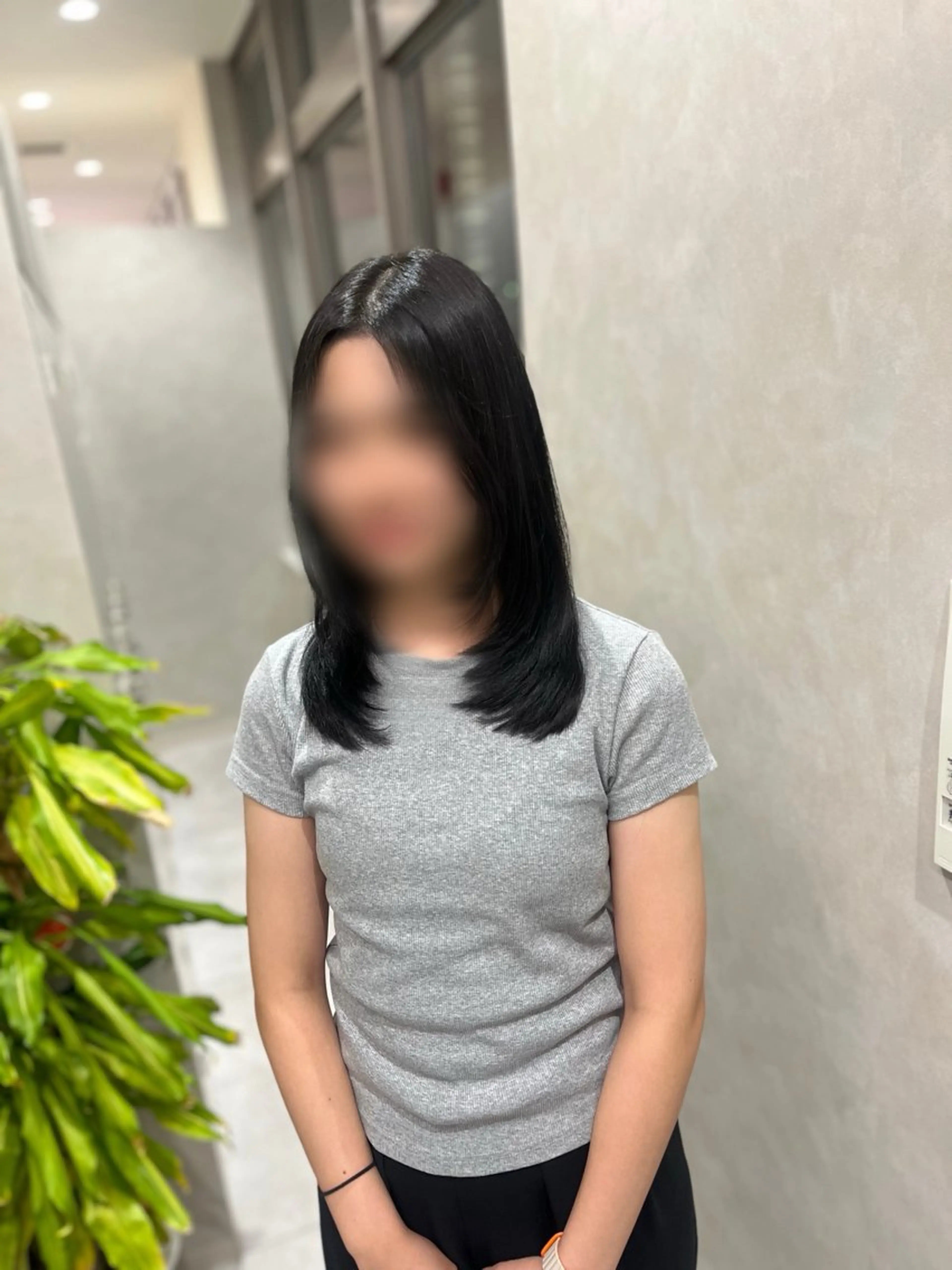 ミディアム 顔まわりレイヤー レイヤーカット Eleanor枚方店 /梅木雄治のヘアスタイル