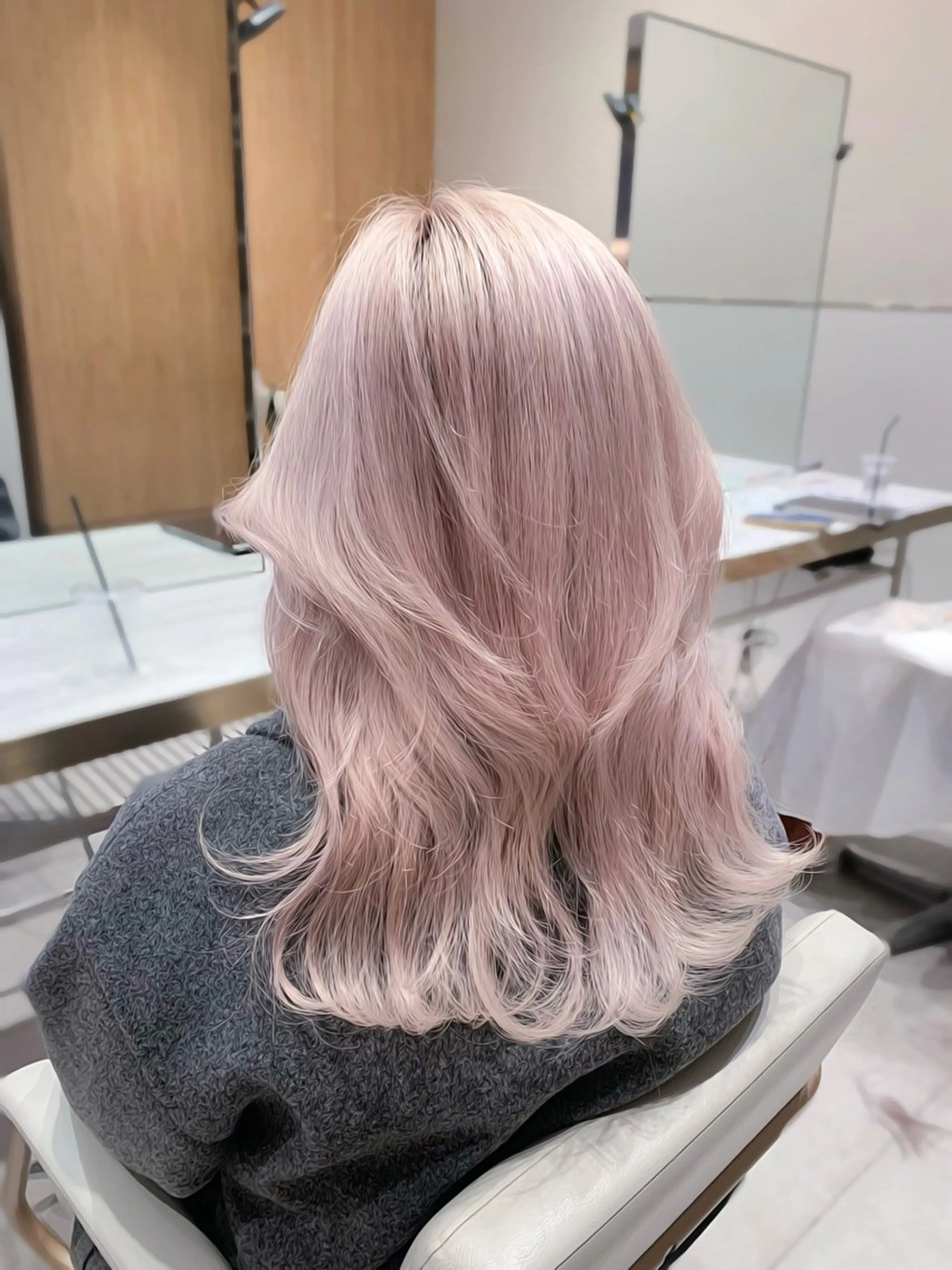 ミディアム カラー ヘアカラー トリートメント ヘッドスパ ヘアセット 韓国ヘア/レイヤー/ 顔まわり/りょーとのヘアスタイル